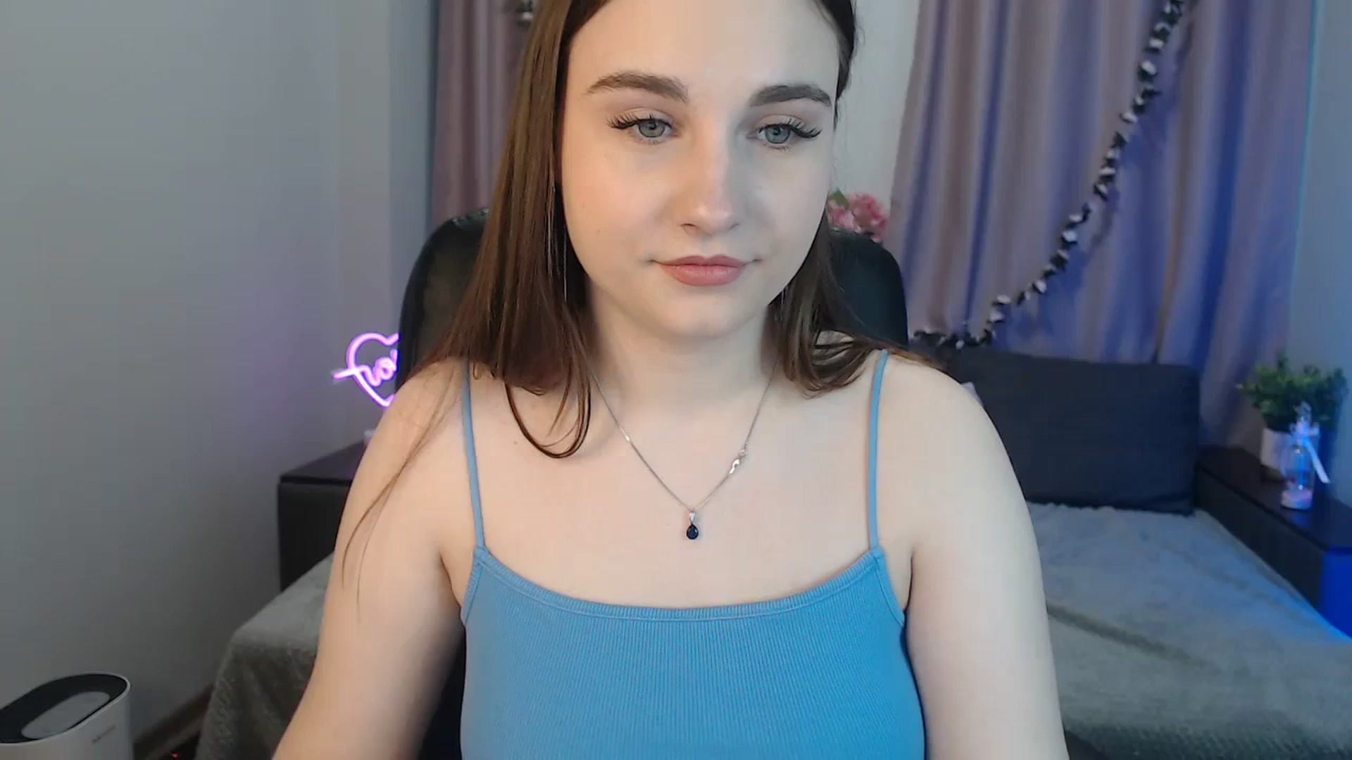 Gallery image thumbnail from LaneyGrey's myfreecams stream on, 10/30/2024, 10:14 image 5 of 20