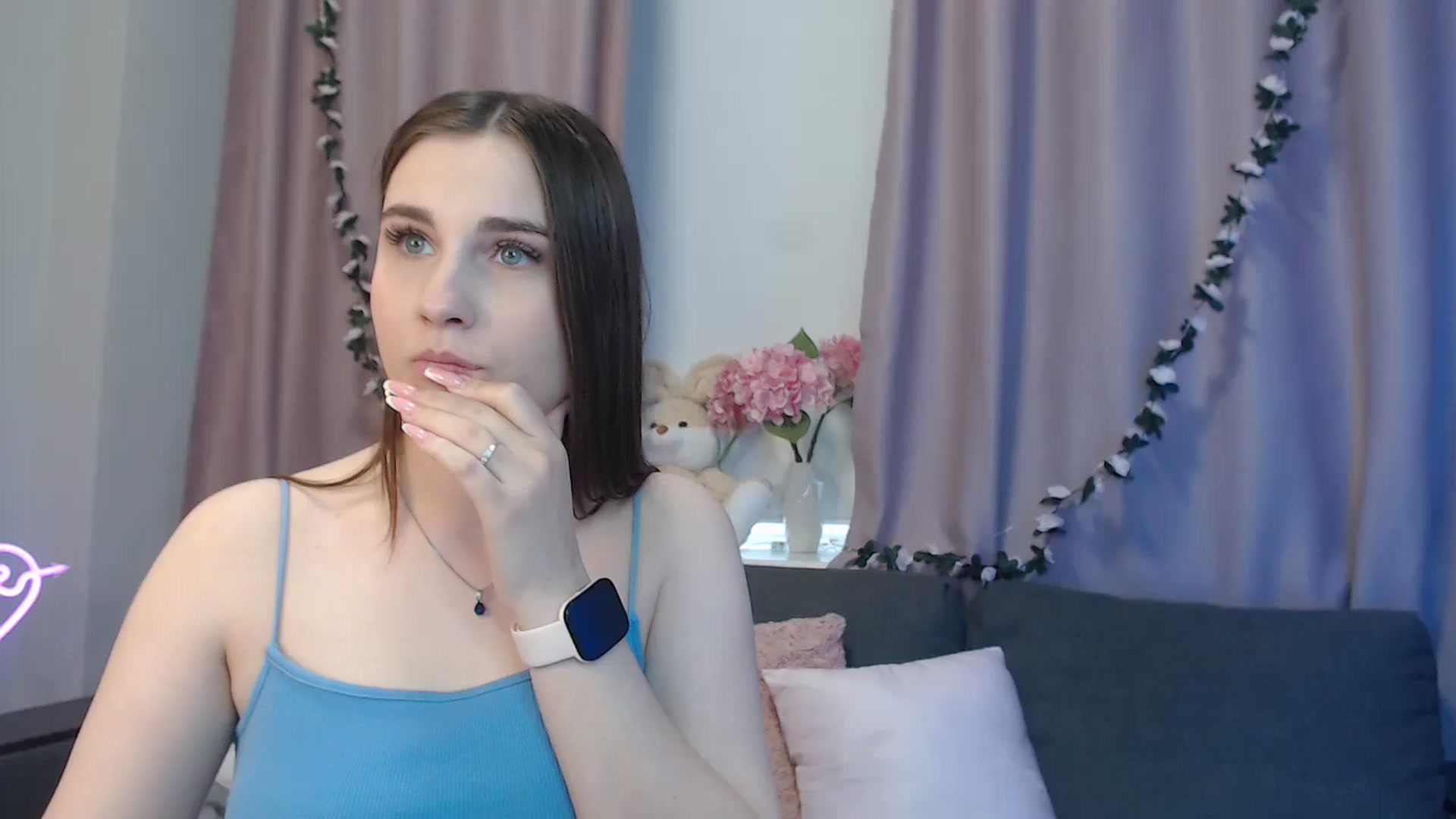 Gallery image thumbnail from LaneyGrey's myfreecams stream on, 10/30/2024, 12:03 image 1 of 20