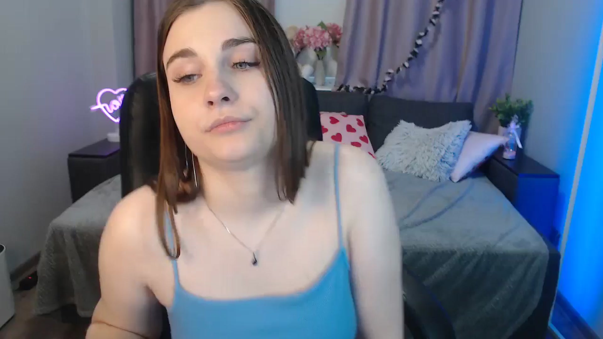 Gallery image thumbnail from LaneyGrey's myfreecams stream on, 10/30/2024, 13:58 image 13 of 20