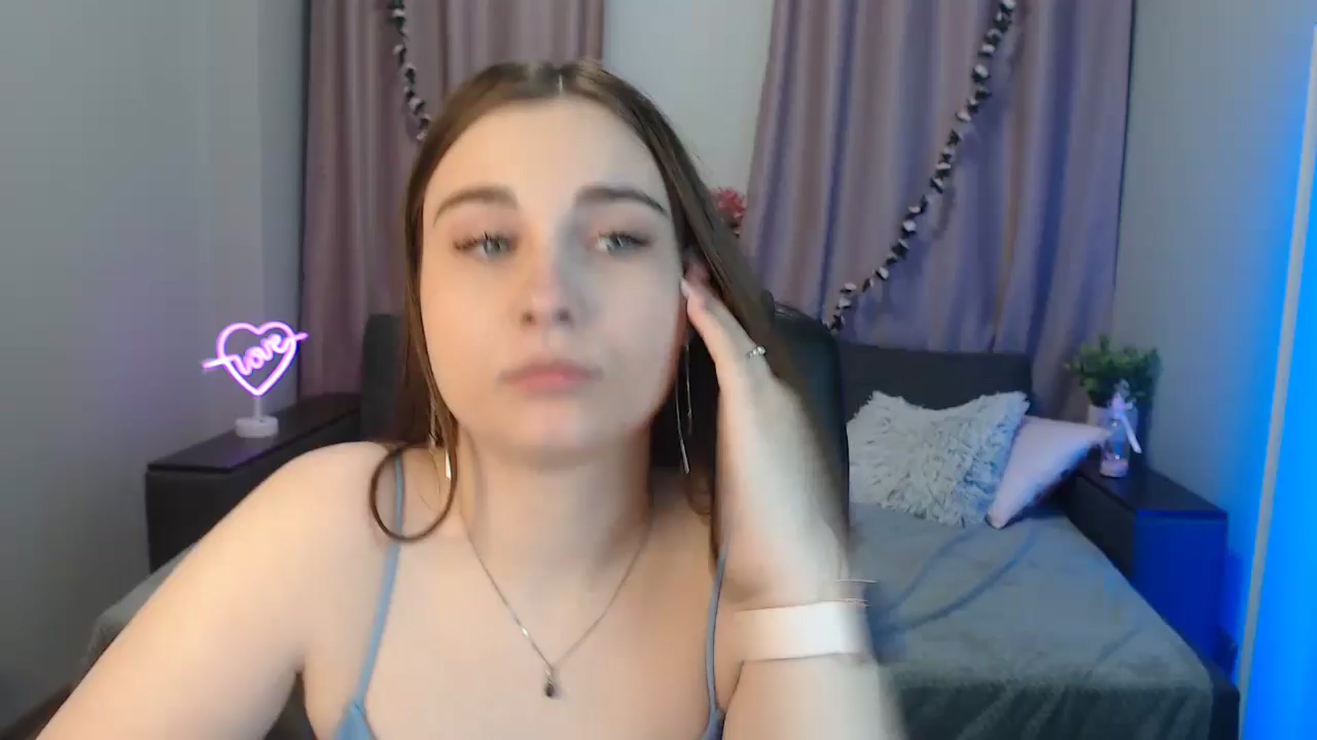 Gallery image thumbnail from LaneyGrey's myfreecams stream on, 10/30/2024, 13:58 image 7 of 20