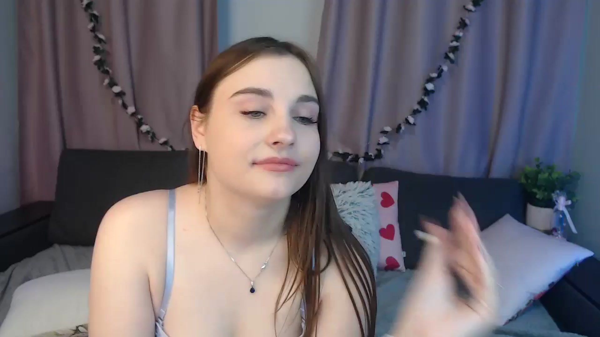 Gallery image thumbnail from LaneyGrey's myfreecams stream on, 11/01/2024, 12:20 image 1 of 20
