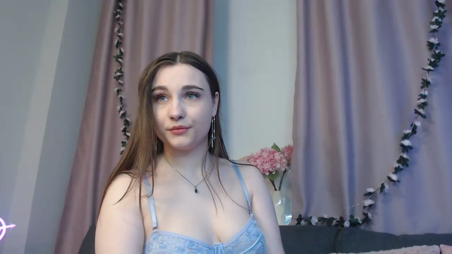 Gallery image thumbnail from LaneyGrey's myfreecams stream on, 11/01/2024, 13:49 image 20 of 20