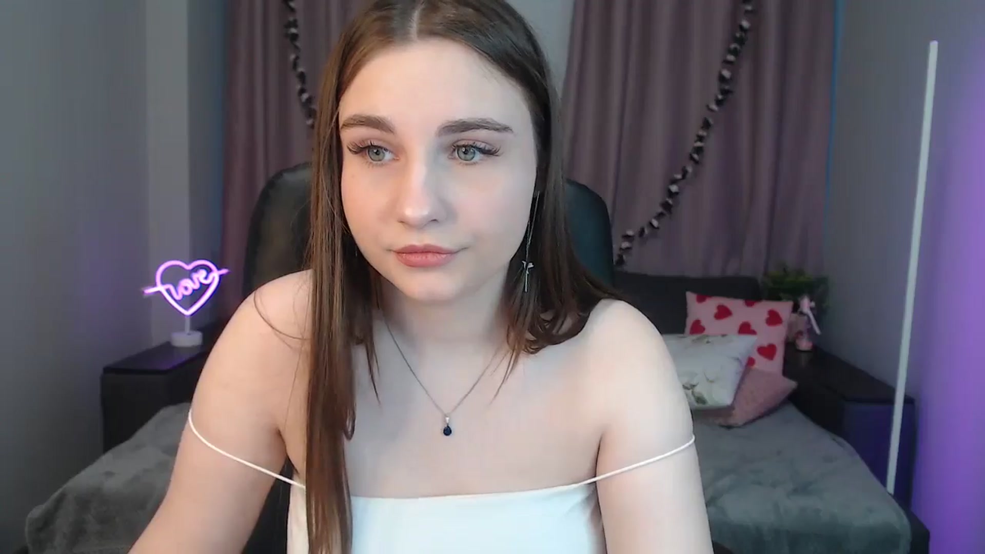 Gallery image thumbnail from LaneyGrey's myfreecams stream on, 11/02/2024, 10:58 image 2 of 20