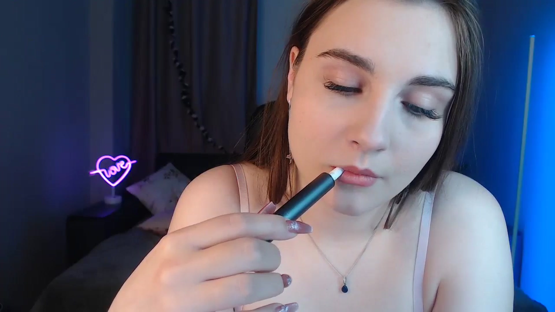 Gallery image thumbnail from LaneyGrey's myfreecams stream on, 11/05/2024, 09:25 image 6 of 20