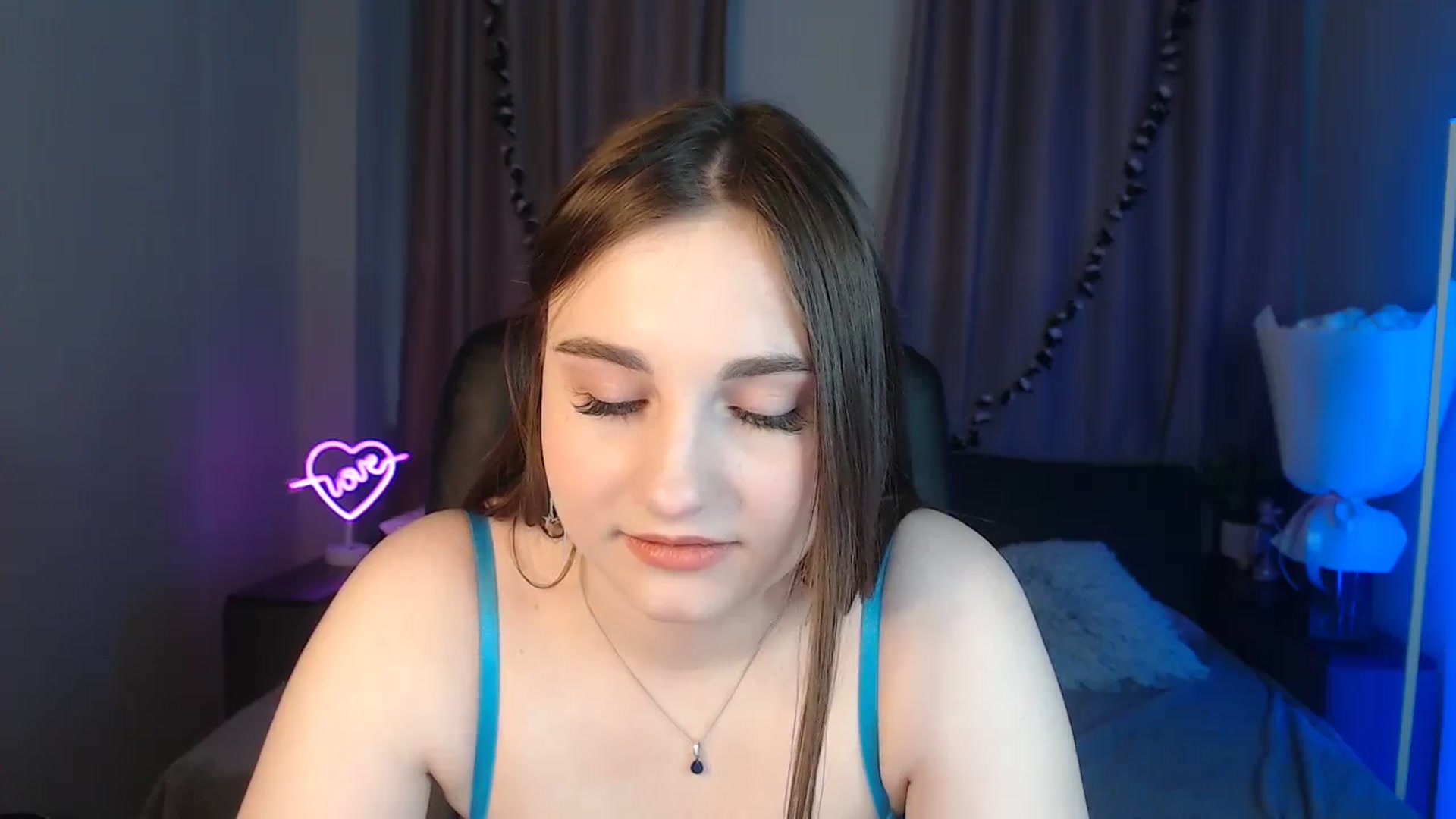 Gallery image thumbnail from LaneyGrey's myfreecams stream on, 11/06/2024, 11:01 image 14 of 20