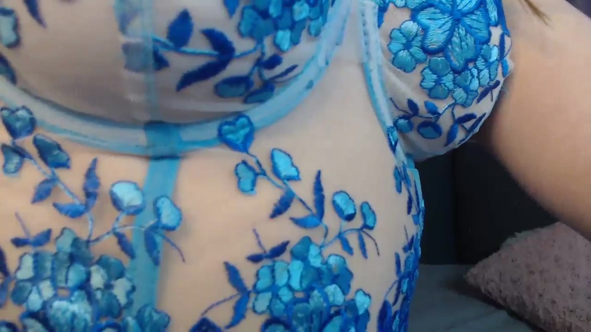 Gallery image thumbnail from LaneyGrey's myfreecams stream on, 11/06/2024, 14:26 image 13 of 20