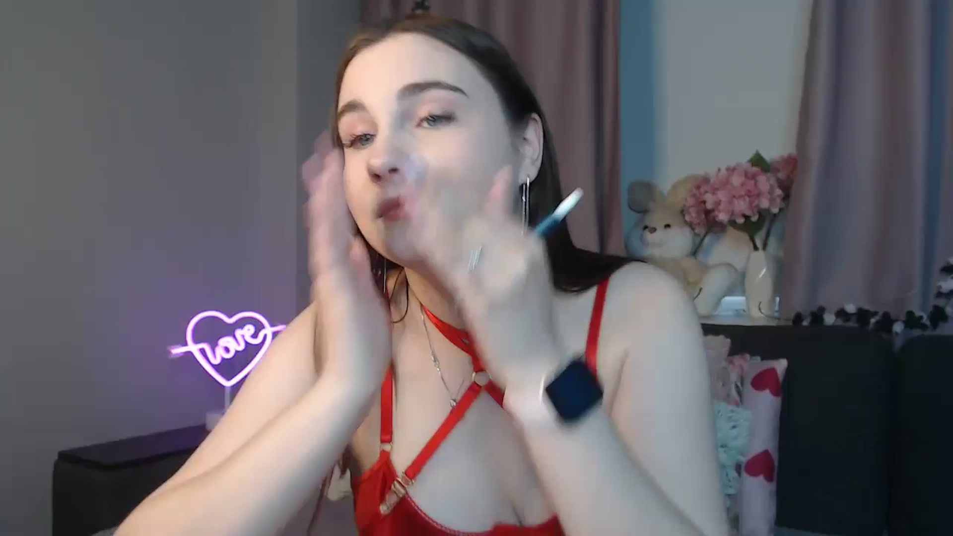 Gallery image thumbnail from LaneyGrey's myfreecams stream on, 11/09/2024, 11:00 image 19 of 20
