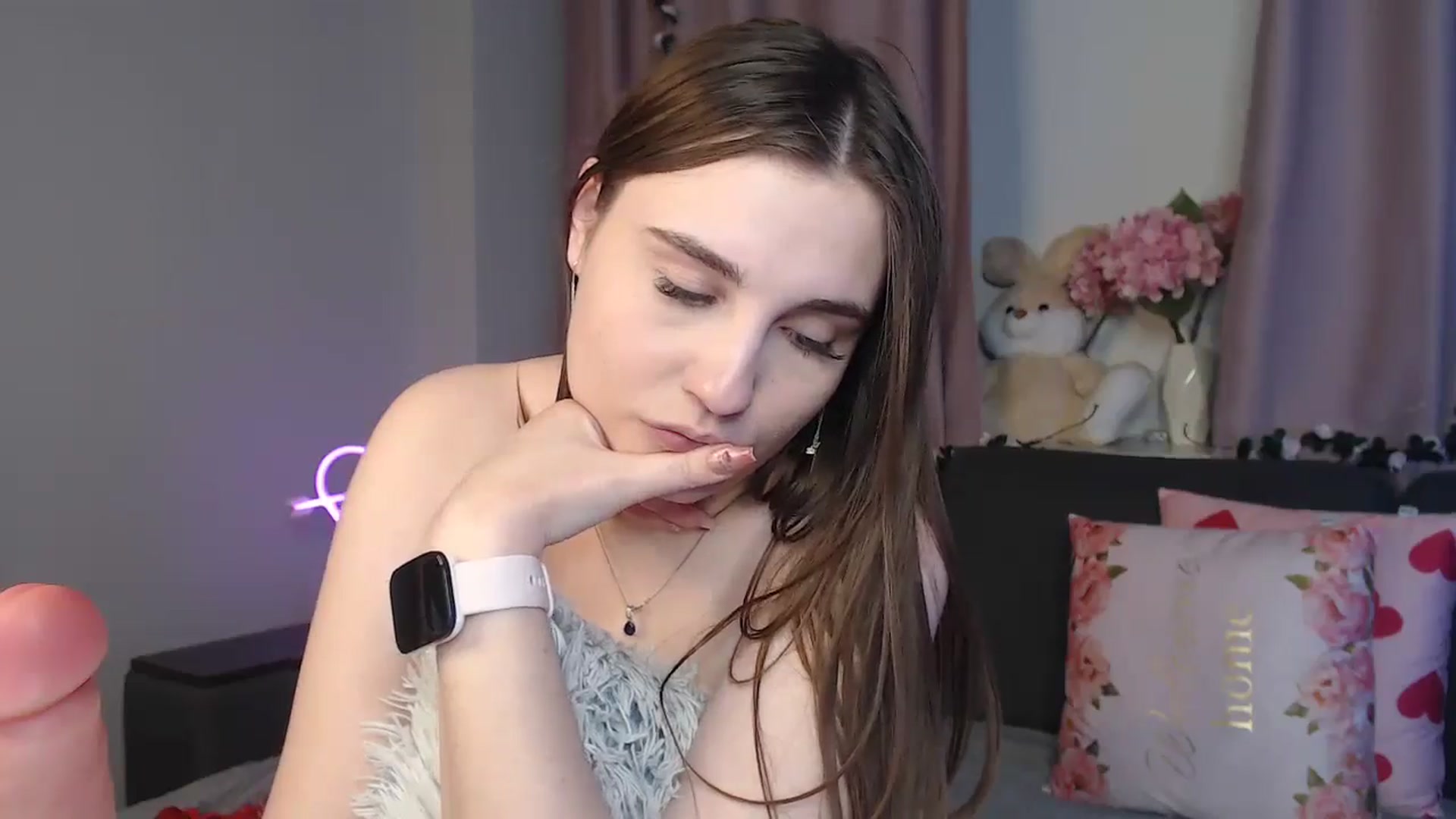 Gallery image thumbnail from LaneyGrey's myfreecams stream on, 11/09/2024, 14:51 image 16 of 20