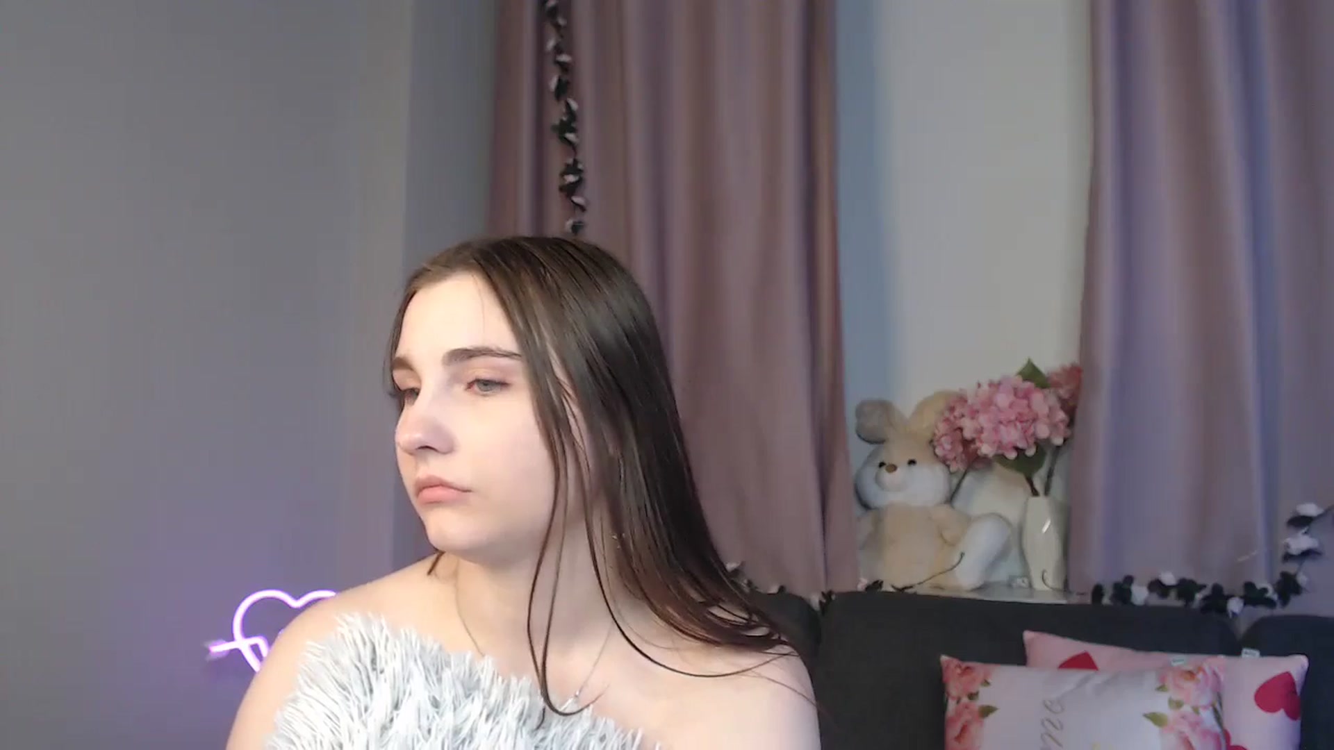Gallery image thumbnail from LaneyGrey's myfreecams stream on, 11/09/2024, 14:51 image 3 of 20