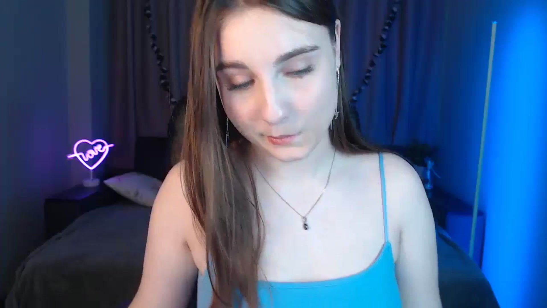 Gallery image thumbnail from LaneyGrey's myfreecams stream on, 11/10/2024, 12:04 image 14 of 20