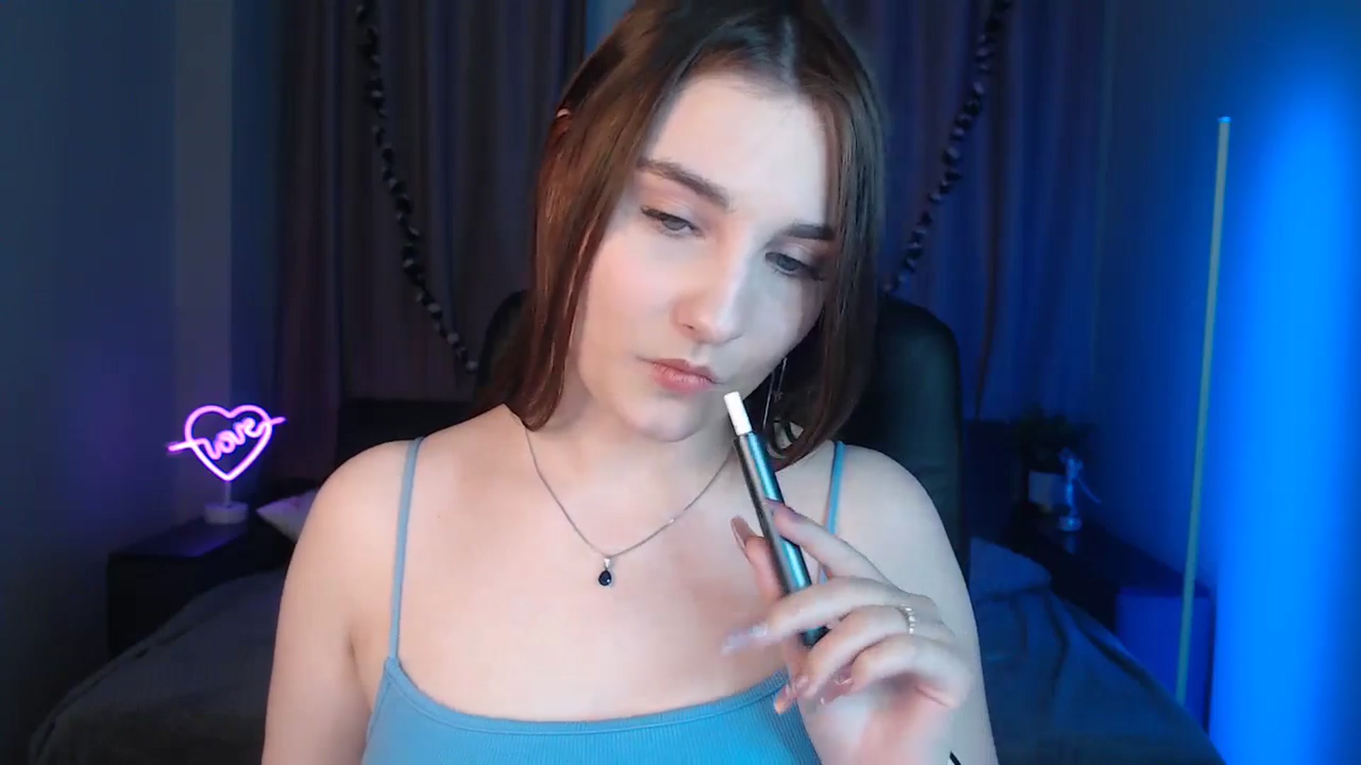 Gallery image thumbnail from LaneyGrey's myfreecams stream on, 11/10/2024, 12:04 image 16 of 20