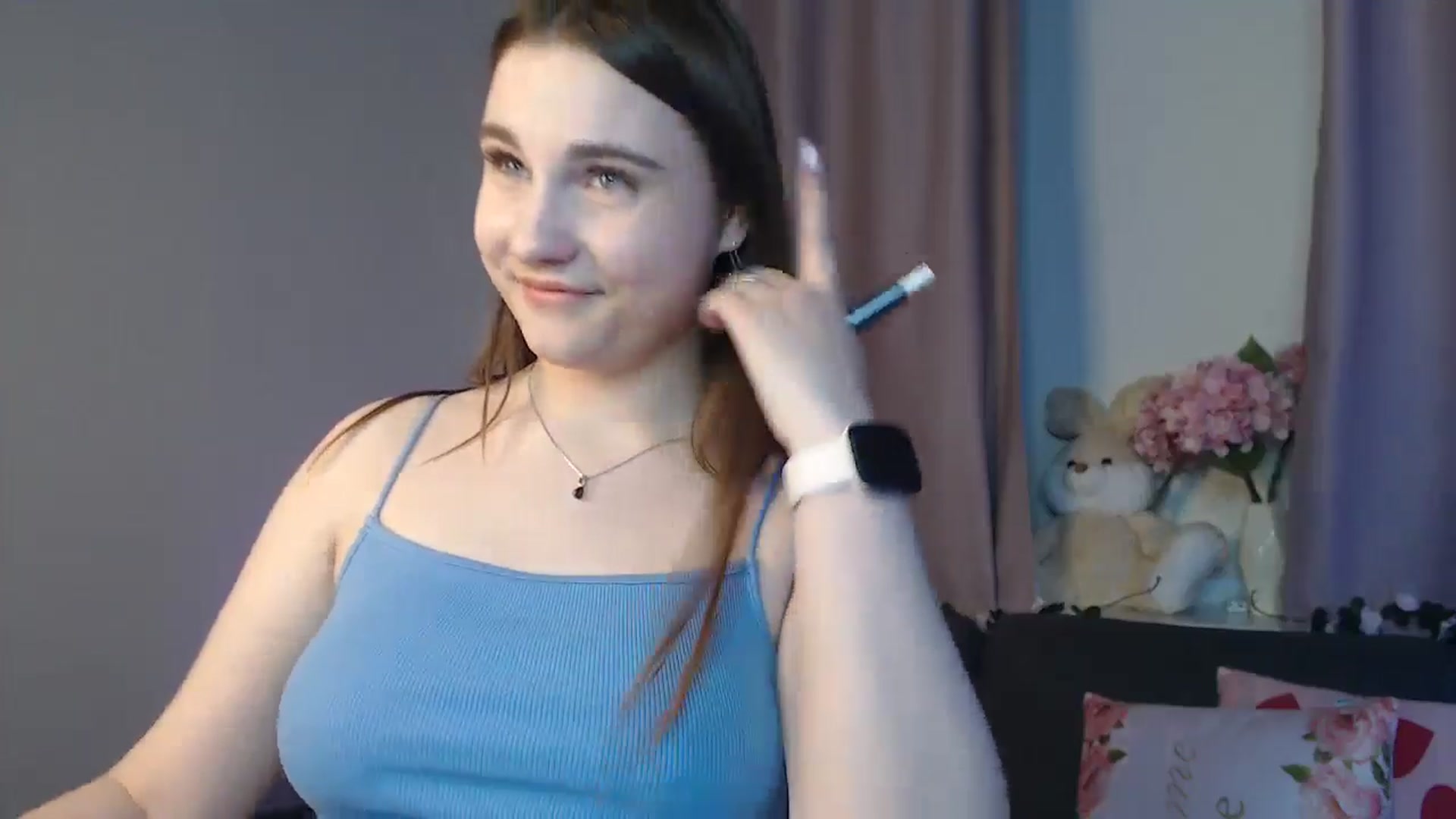 Gallery image thumbnail from LaneyGrey's myfreecams stream on, 11/10/2024, 14:35 image 6 of 20