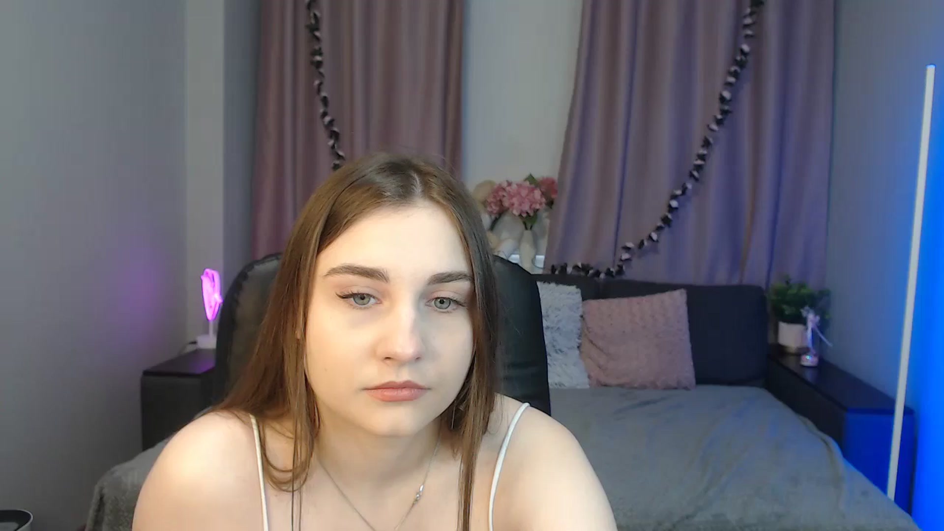 Gallery image thumbnail from LaneyGrey's myfreecams stream on, 11/12/2024, 10:20 image 5 of 20