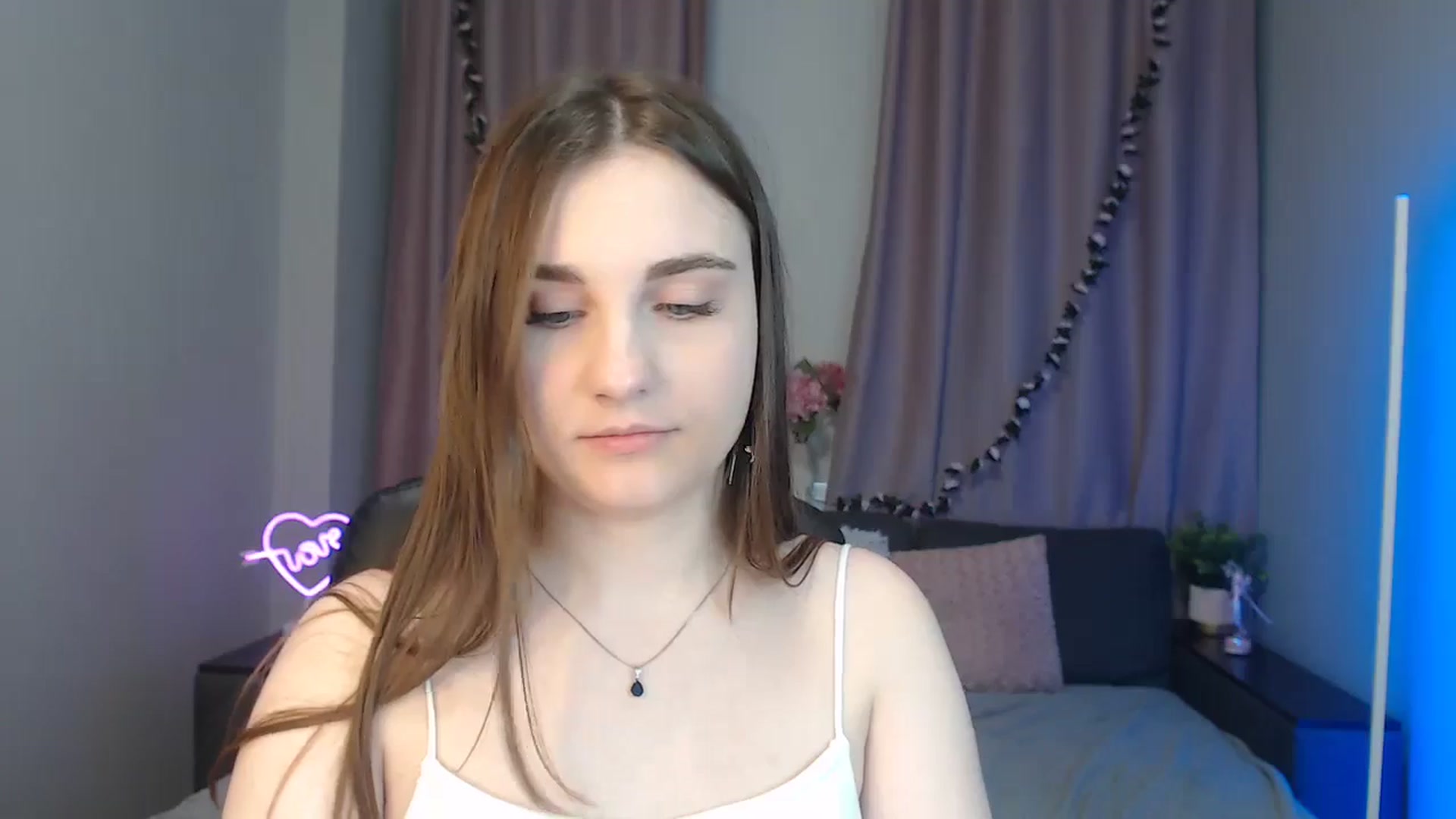 Gallery image thumbnail from LaneyGrey's myfreecams stream on, 11/12/2024, 11:32 image 5 of 20