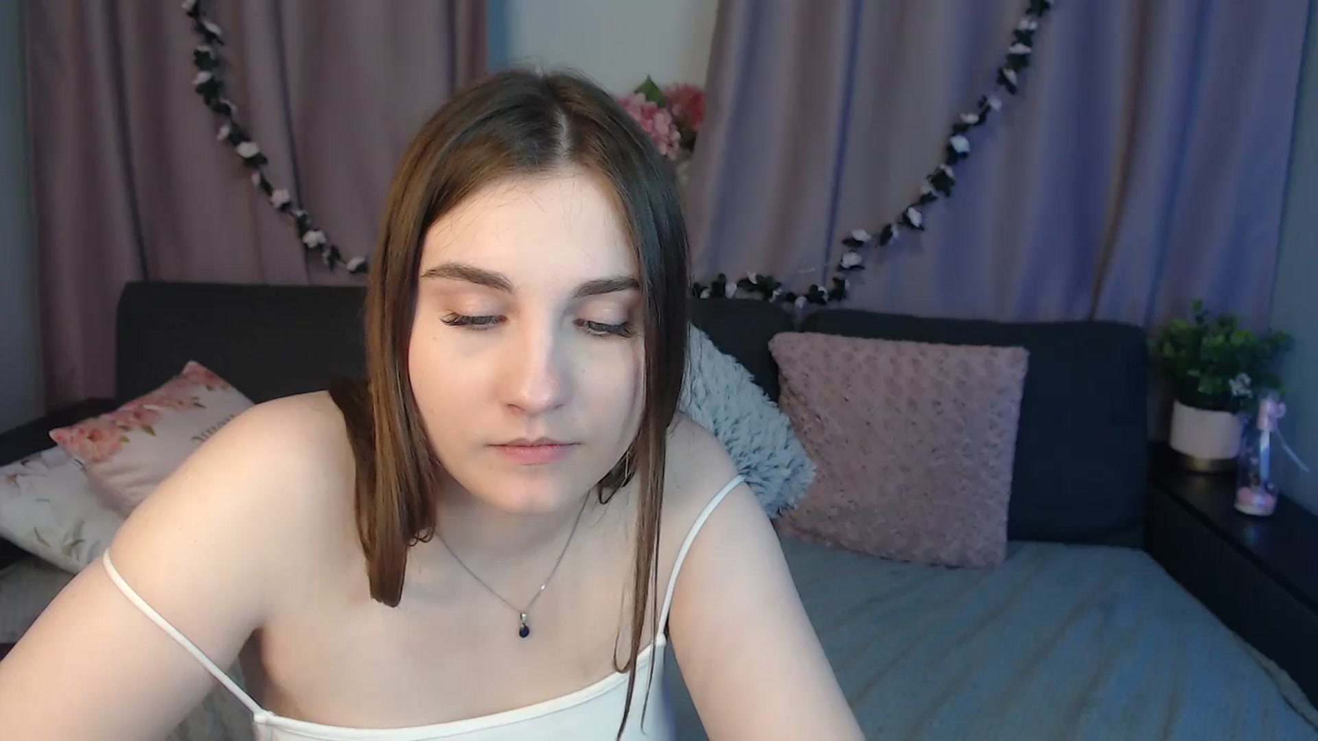 Gallery image thumbnail from LaneyGrey's myfreecams stream on, 11/12/2024, 12:09 image 20 of 20