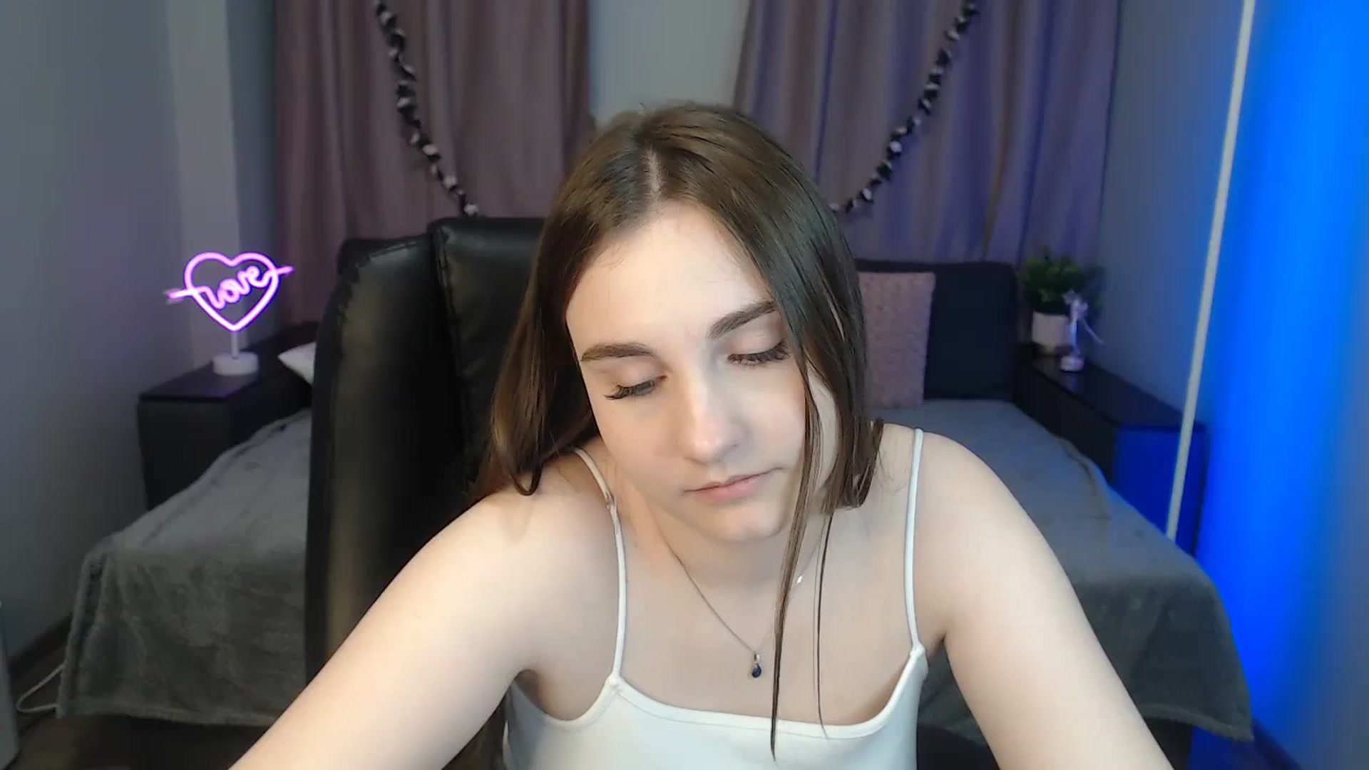 Gallery image thumbnail from LaneyGrey's myfreecams stream on, 11/12/2024, 12:26 image 20 of 20
