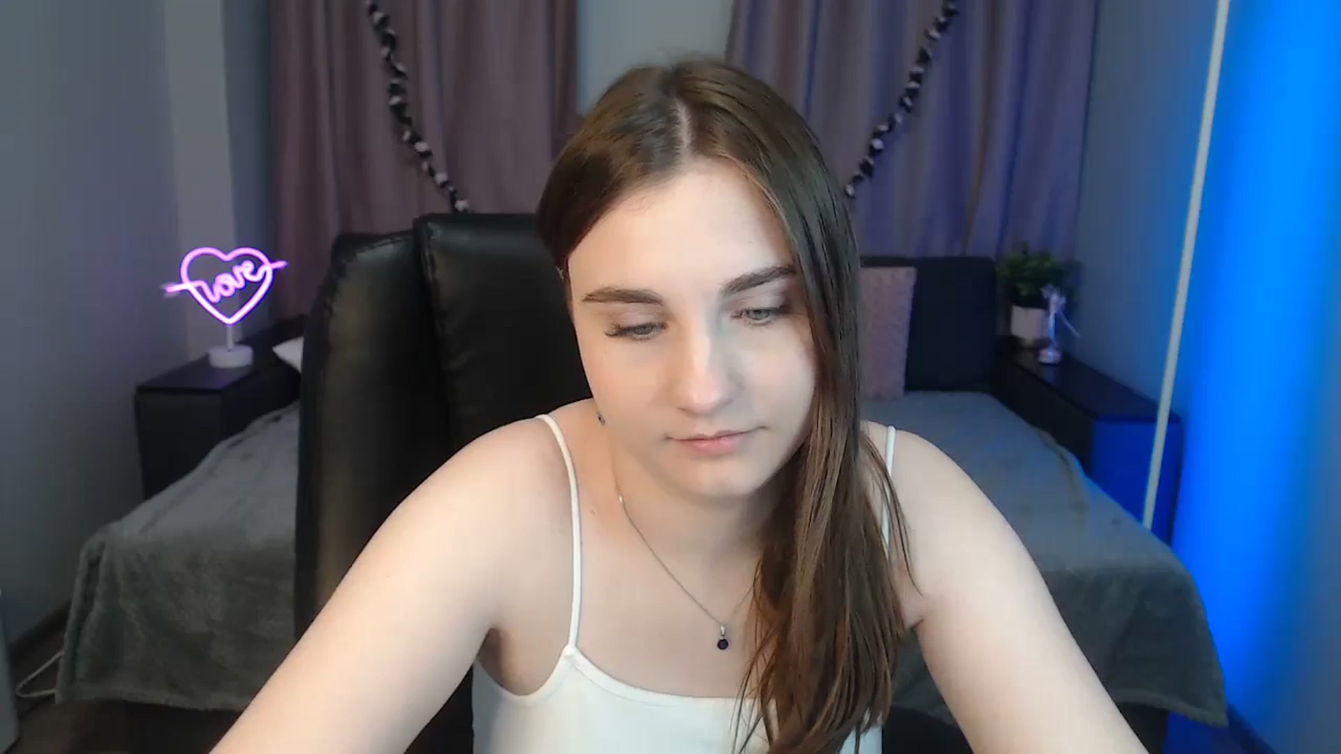 Gallery image thumbnail from LaneyGrey's myfreecams stream on, 11/12/2024, 12:26 image 15 of 20