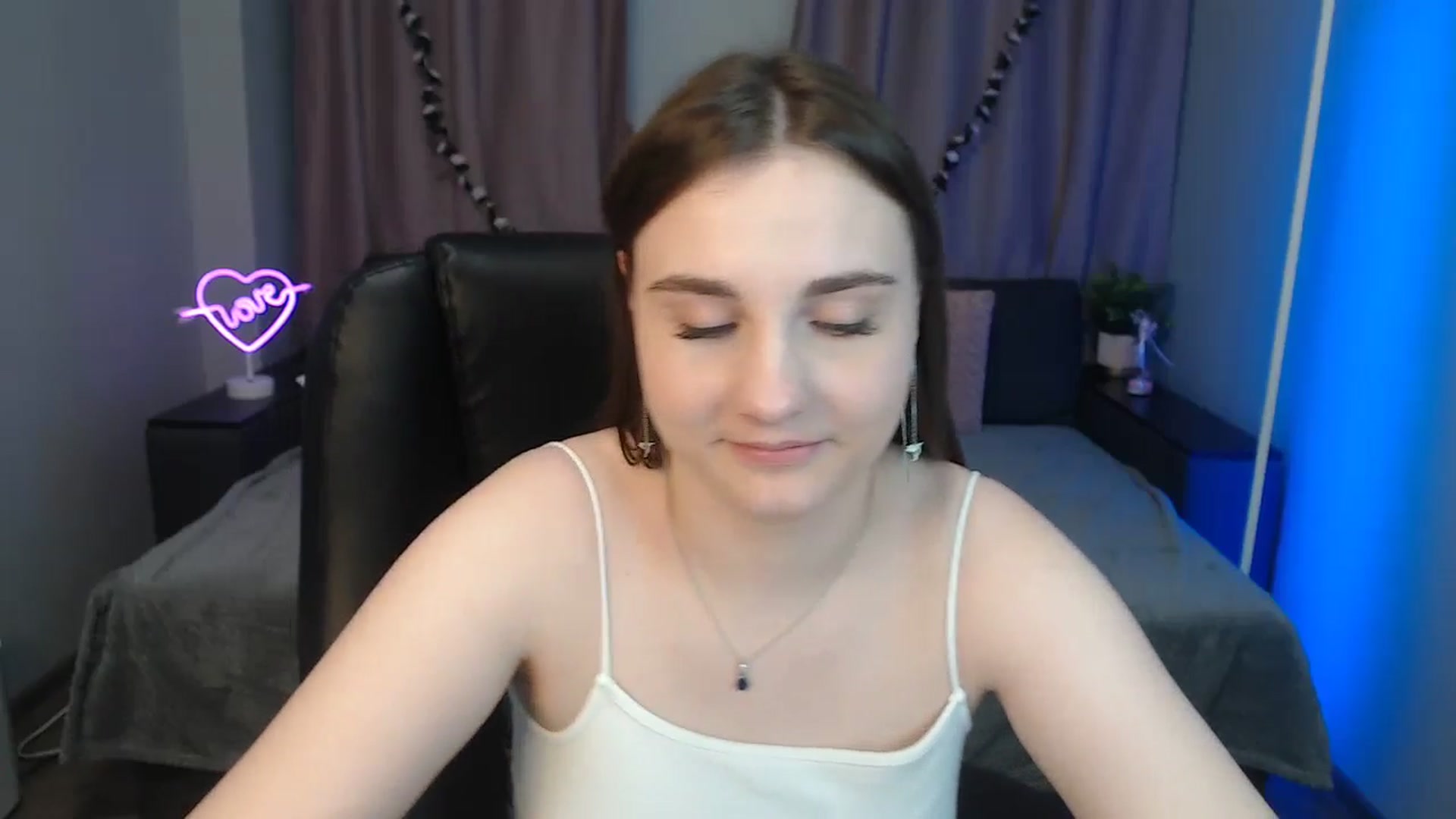 Gallery image thumbnail from LaneyGrey's myfreecams stream on, 11/12/2024, 12:26 image 10 of 20