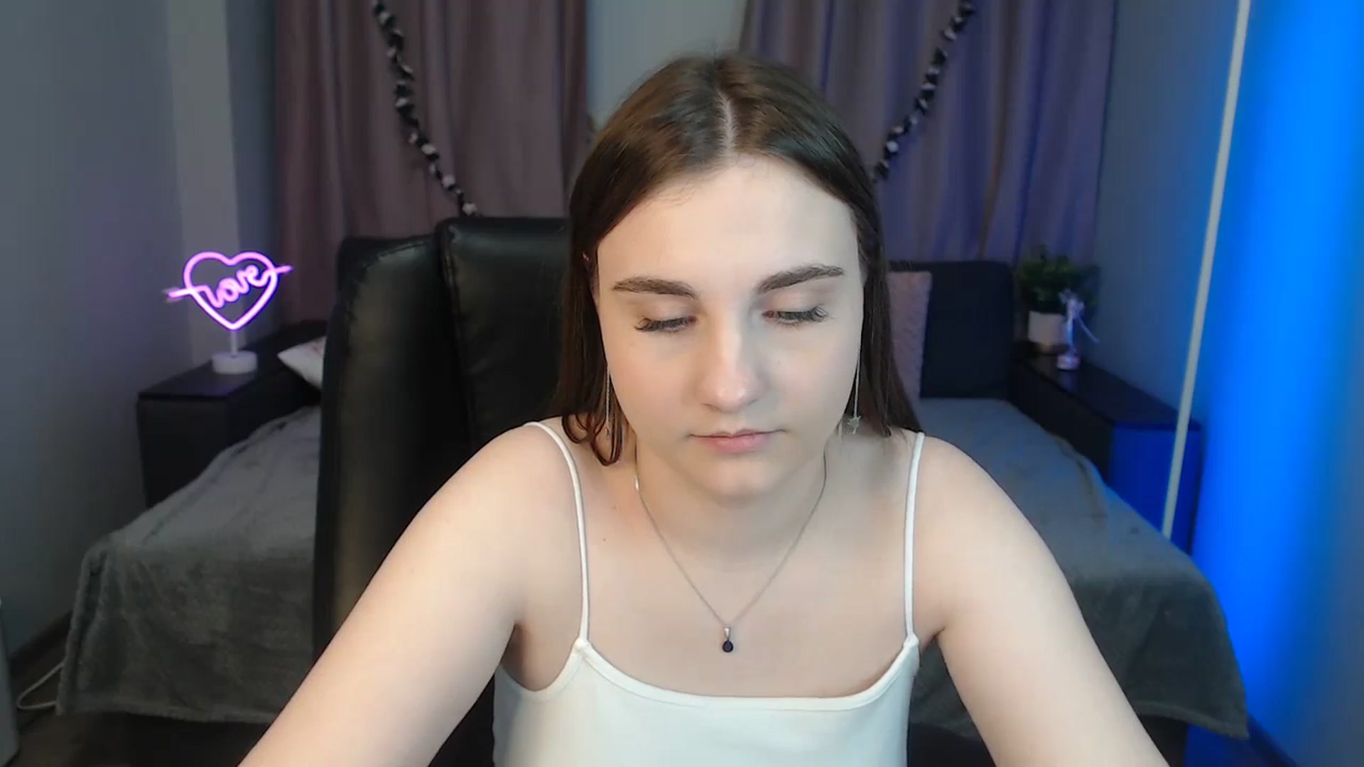 Gallery image thumbnail from LaneyGrey's myfreecams stream on, 11/12/2024, 12:26 image 12 of 20