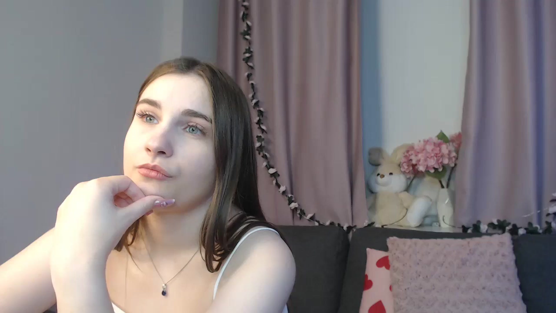 Gallery image thumbnail from LaneyGrey's myfreecams stream on, 11/12/2024, 14:49 image 16 of 20