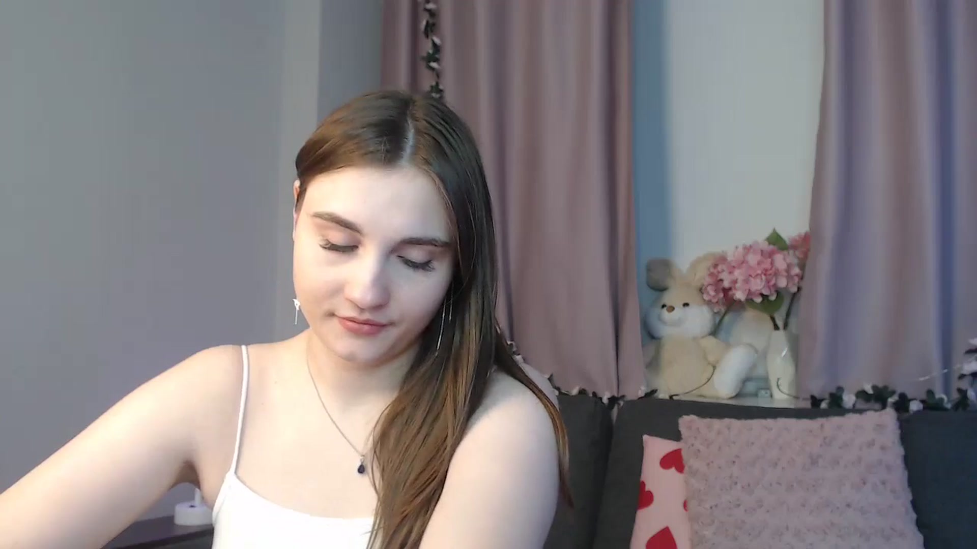 Gallery image thumbnail from LaneyGrey's myfreecams stream on, 11/12/2024, 14:49 image 4 of 20