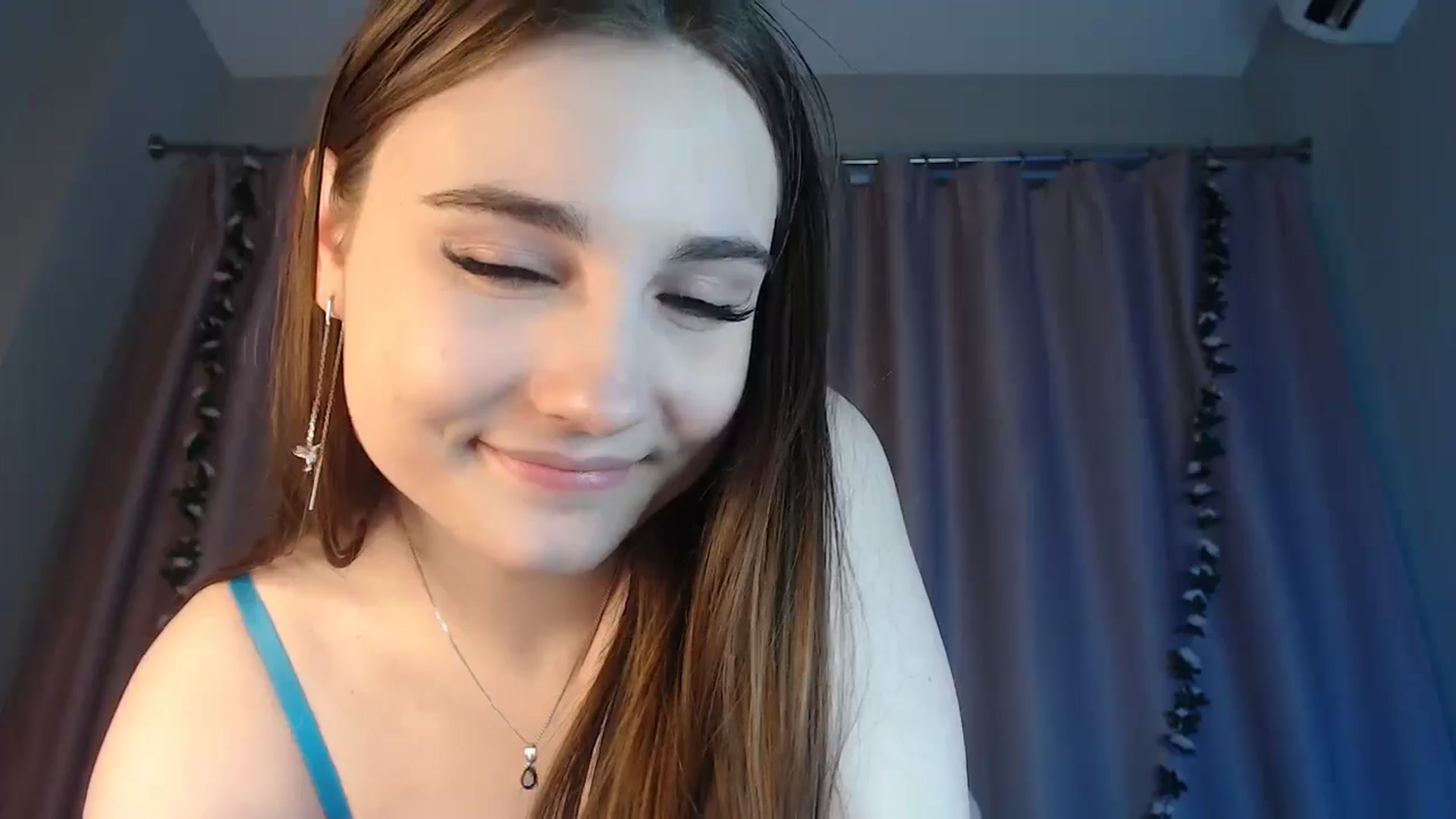 Gallery image thumbnail from LaneyGrey's myfreecams stream on, 11/17/2024, 13:43 image 8 of 20
