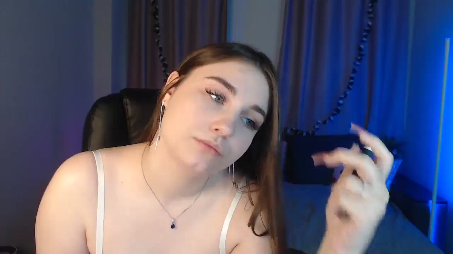 Gallery image thumbnail from LaneyGrey's myfreecams stream on, 11/22/2024, 12:05 image 8 of 20