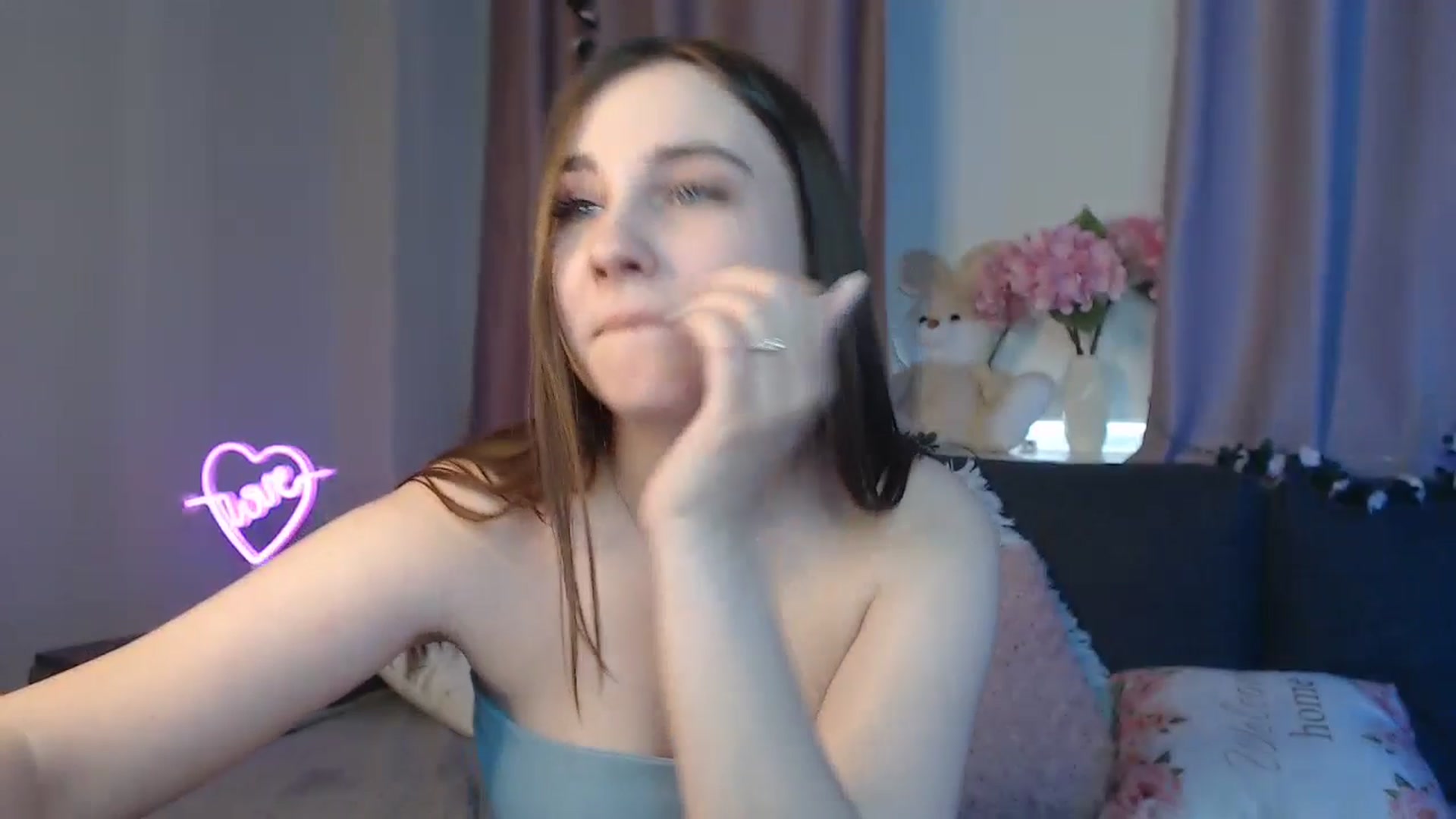 Gallery image thumbnail from LaneyGrey's myfreecams stream on, 11/24/2024, 11:44 image 18 of 20