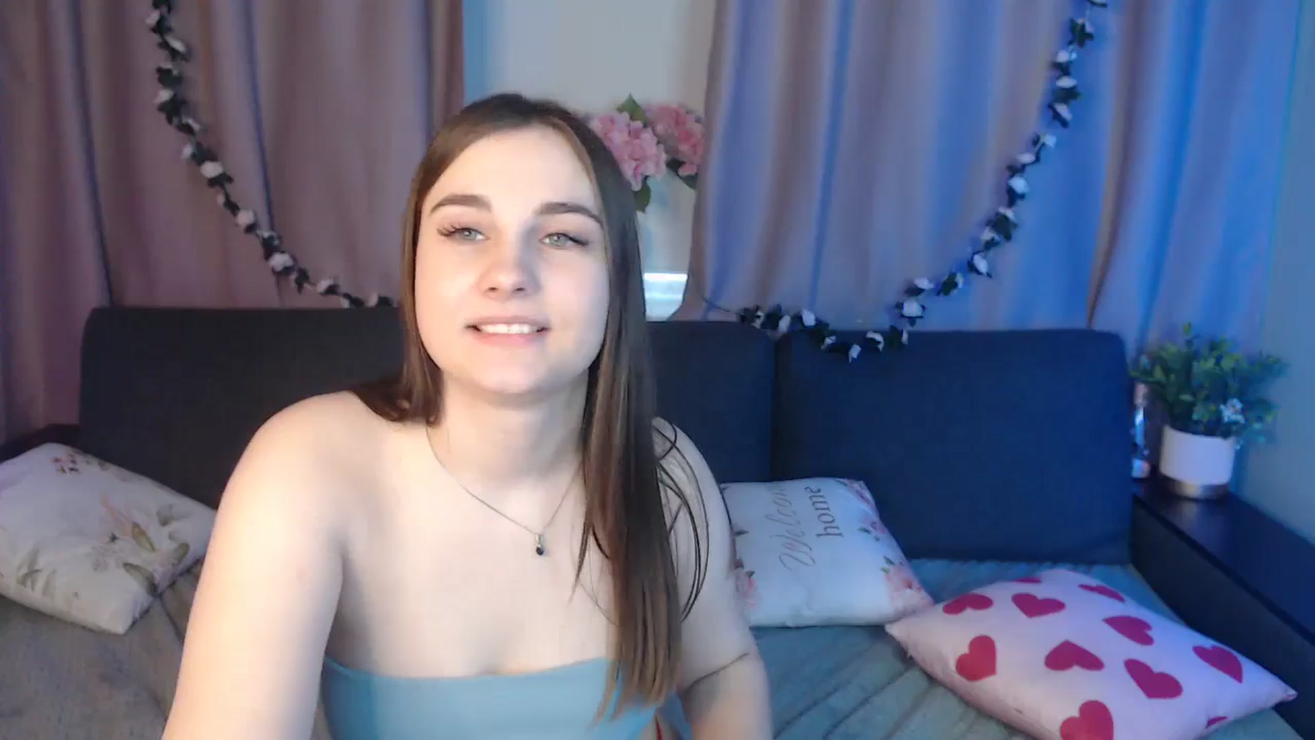 Gallery image thumbnail from LaneyGrey's myfreecams stream on, 11/24/2024, 12:42 image 5 of 20