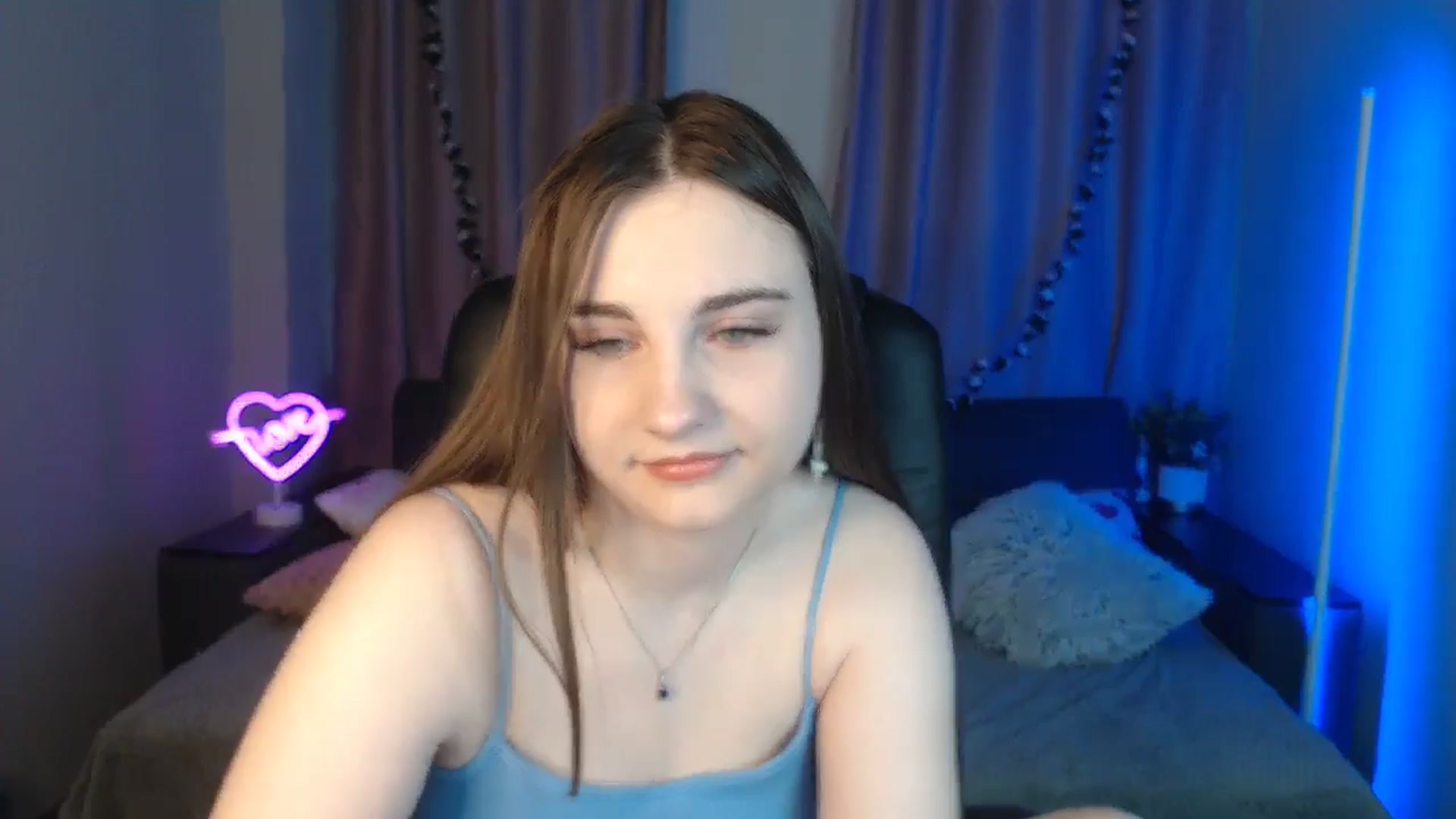 Gallery image thumbnail from LaneyGrey's myfreecams stream on, 11/25/2024, 09:37 image 9 of 20
