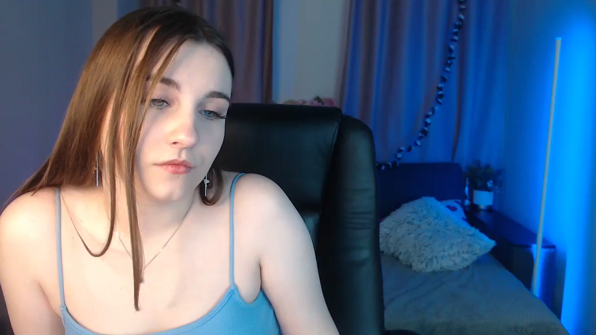 Gallery image thumbnail from LaneyGrey's myfreecams stream on, 11/25/2024, 09:37 image 20 of 20
