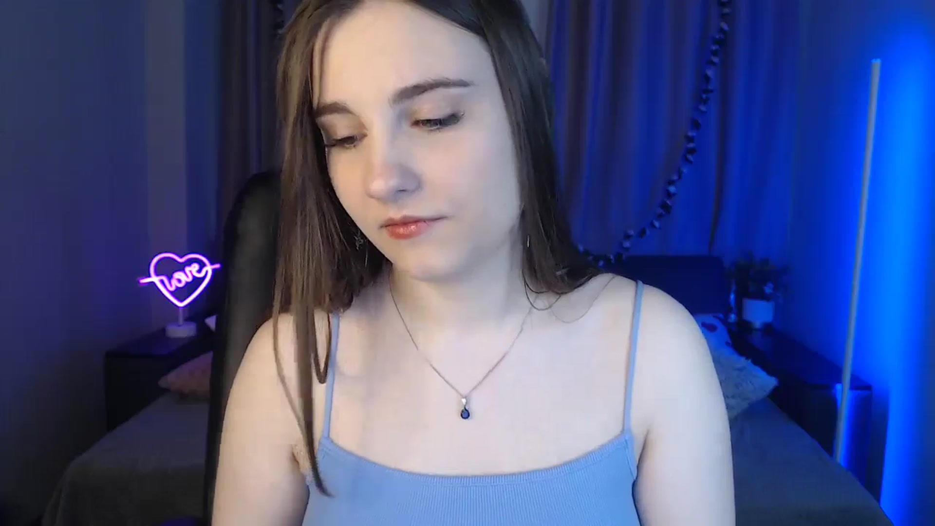Gallery image thumbnail from LaneyGrey's myfreecams stream on, 11/25/2024, 09:37 image 15 of 20