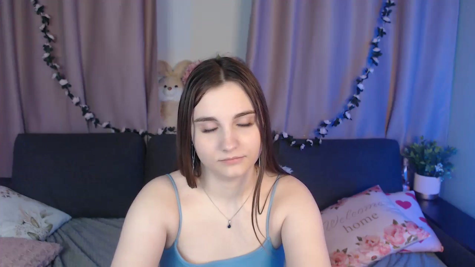 Gallery image thumbnail from LaneyGrey's myfreecams stream on, 11/25/2024, 12:52 image 20 of 20