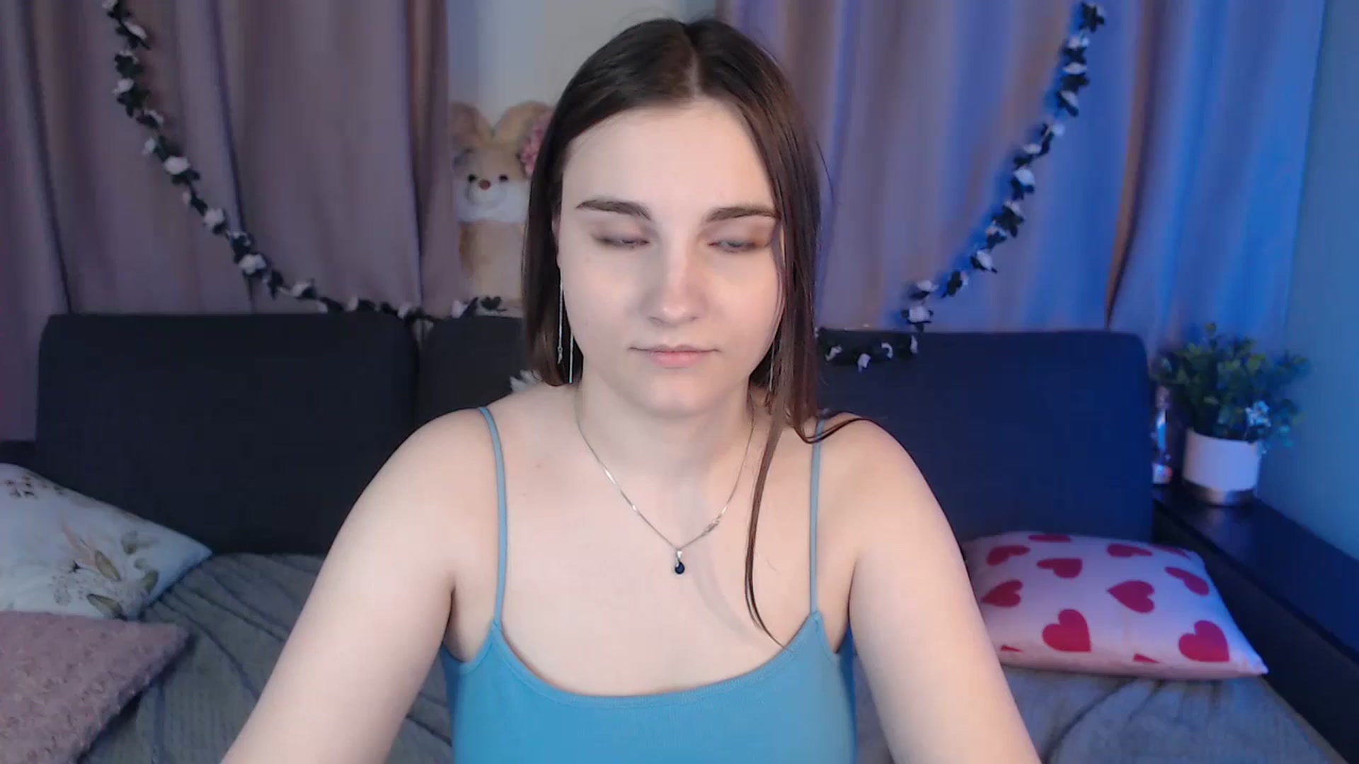 Gallery image thumbnail from LaneyGrey's myfreecams stream on, 11/25/2024, 13:40 image 5 of 20