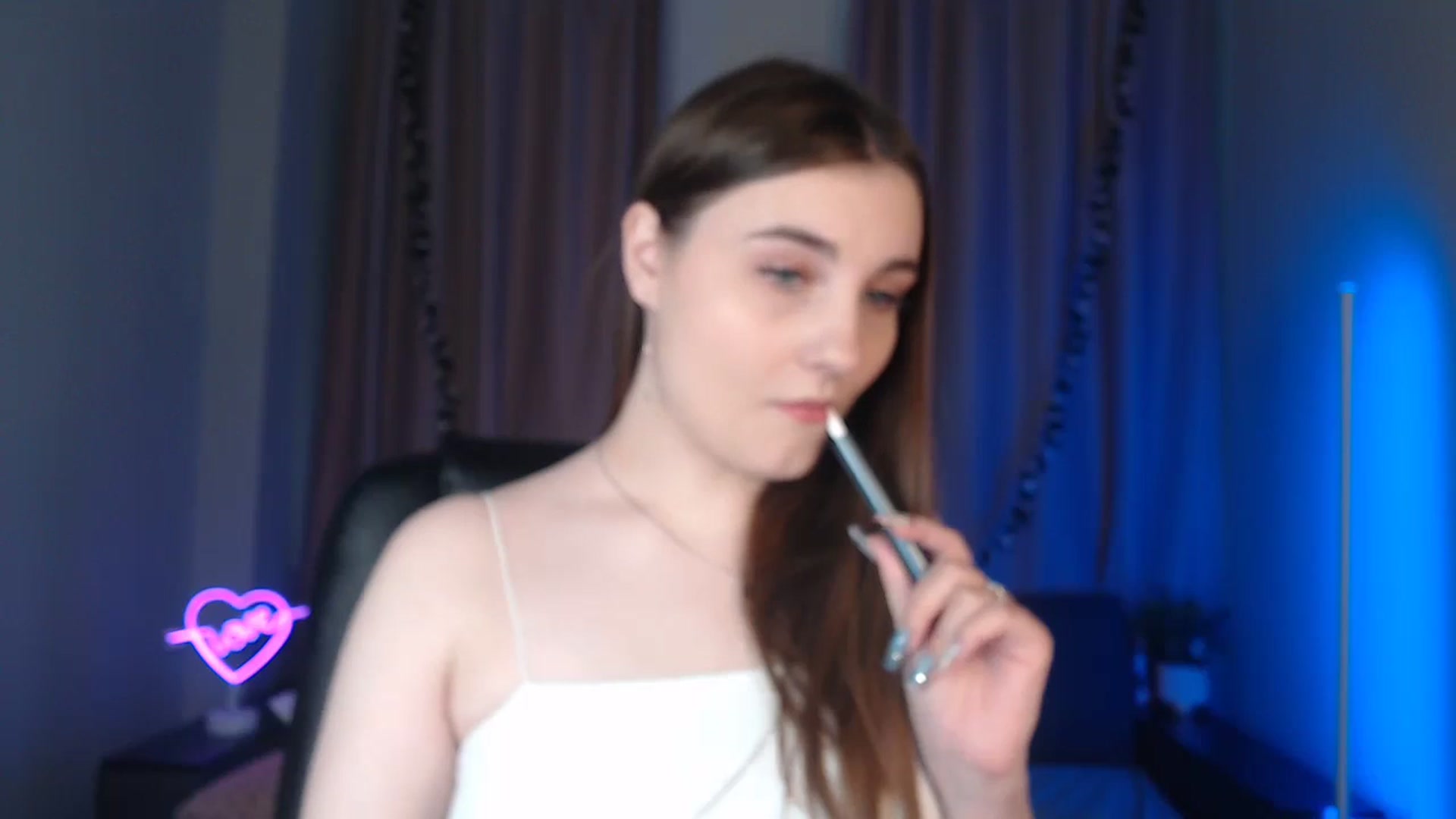 Gallery image thumbnail from LaneyGrey's myfreecams stream on, 11/26/2024, 09:35 image 8 of 20