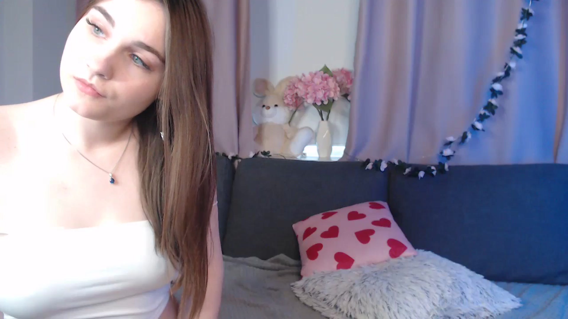 Gallery image thumbnail from LaneyGrey's myfreecams stream on, 11/26/2024, 11:09 image 10 of 20