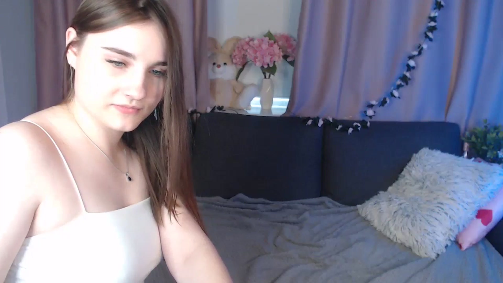 Gallery image thumbnail from LaneyGrey's myfreecams stream on, 11/26/2024, 11:23 image 2 of 20