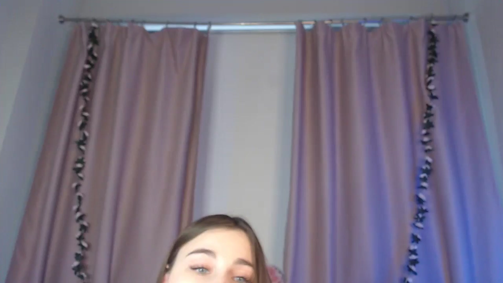 Gallery image thumbnail from LaneyGrey's myfreecams stream on, 11/27/2024, 10:36 image 19 of 20