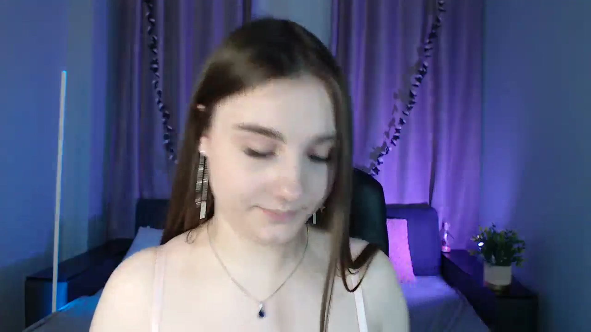 Gallery image thumbnail from LaneyGrey's myfreecams stream on, 12/02/2024, 10:59 image 15 of 20