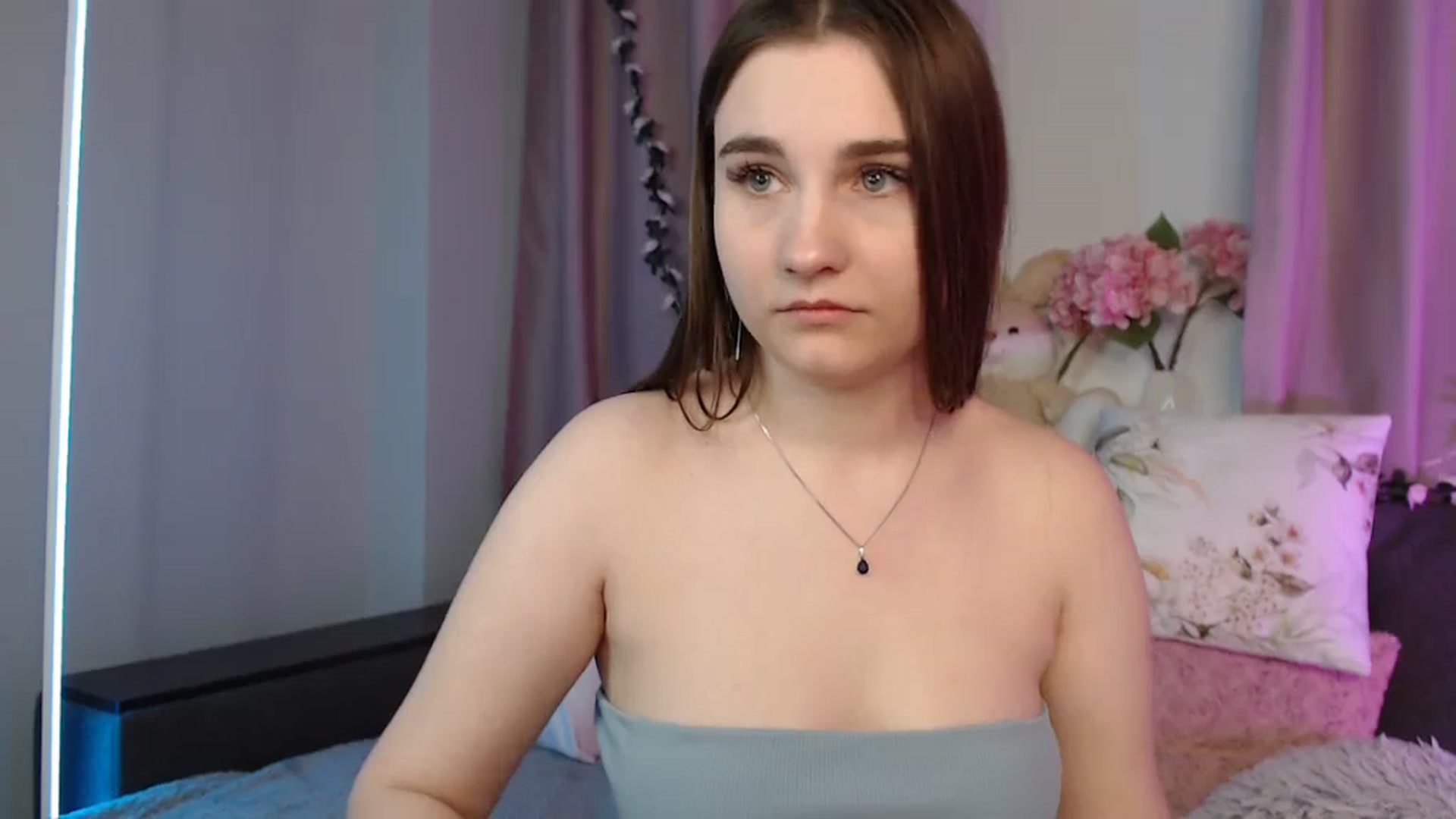 Gallery image thumbnail from LaneyGrey's myfreecams stream on, 12/03/2024, 11:55 image 11 of 20