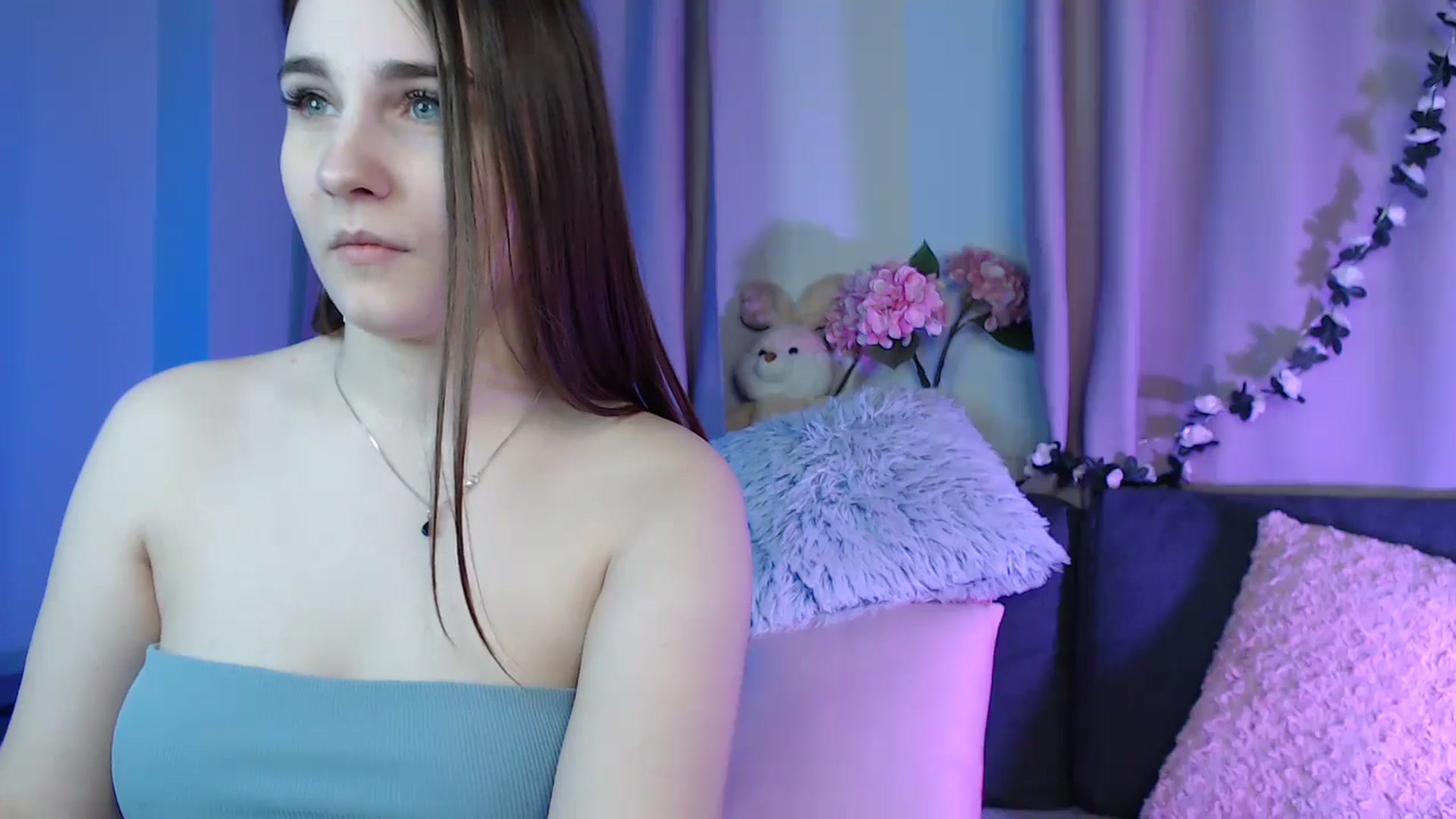 Gallery image thumbnail from LaneyGrey's myfreecams stream on, 12/10/2024, 14:21 image 12 of 20
