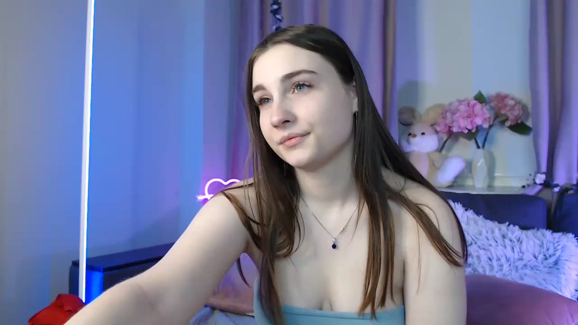 Gallery image thumbnail from LaneyGrey's myfreecams stream on, 12/15/2024, 14:58 image 8 of 20