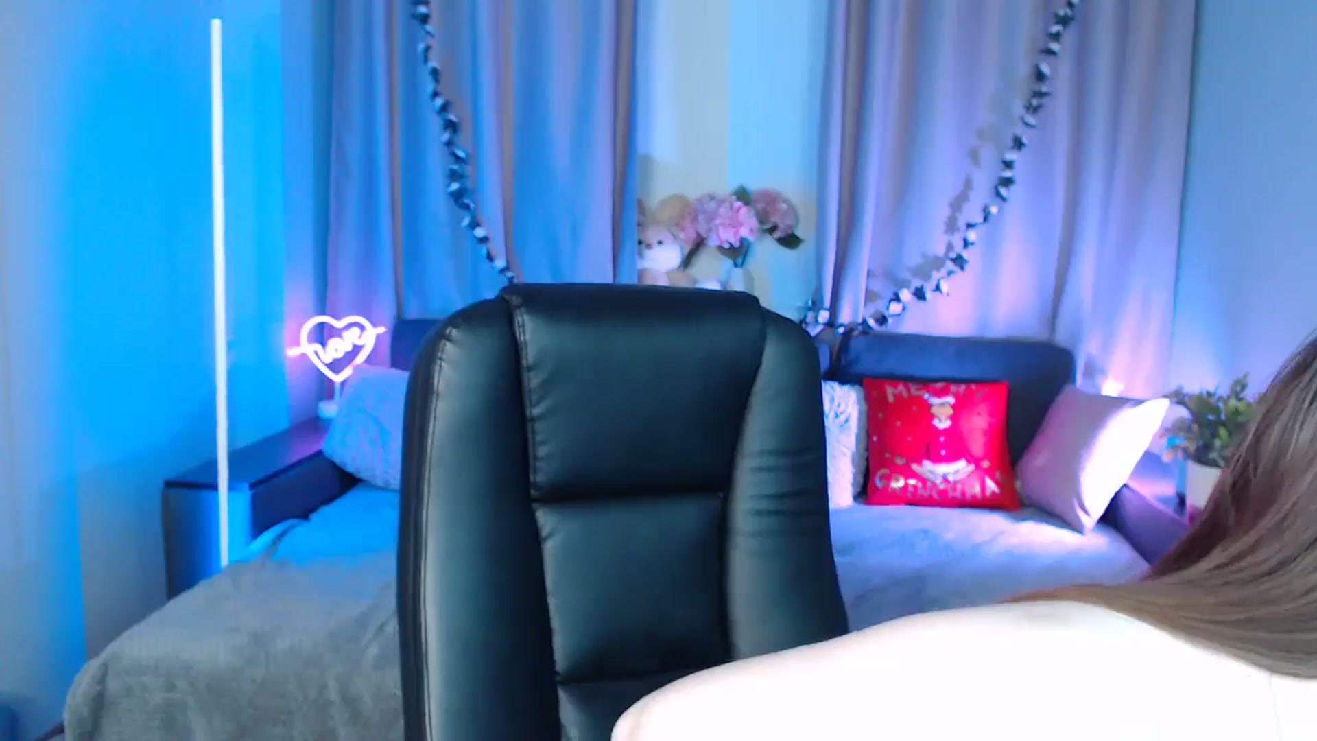 Gallery image thumbnail from LaneyGrey's myfreecams stream on, 12/15/2024, 14:58 image 14 of 20