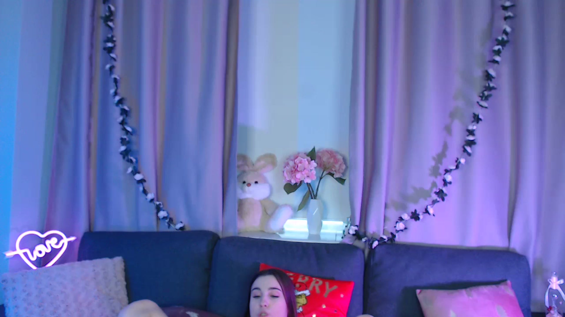Gallery image thumbnail from LaneyGrey's myfreecams stream on, 12/17/2024, 11:39 image 10 of 20