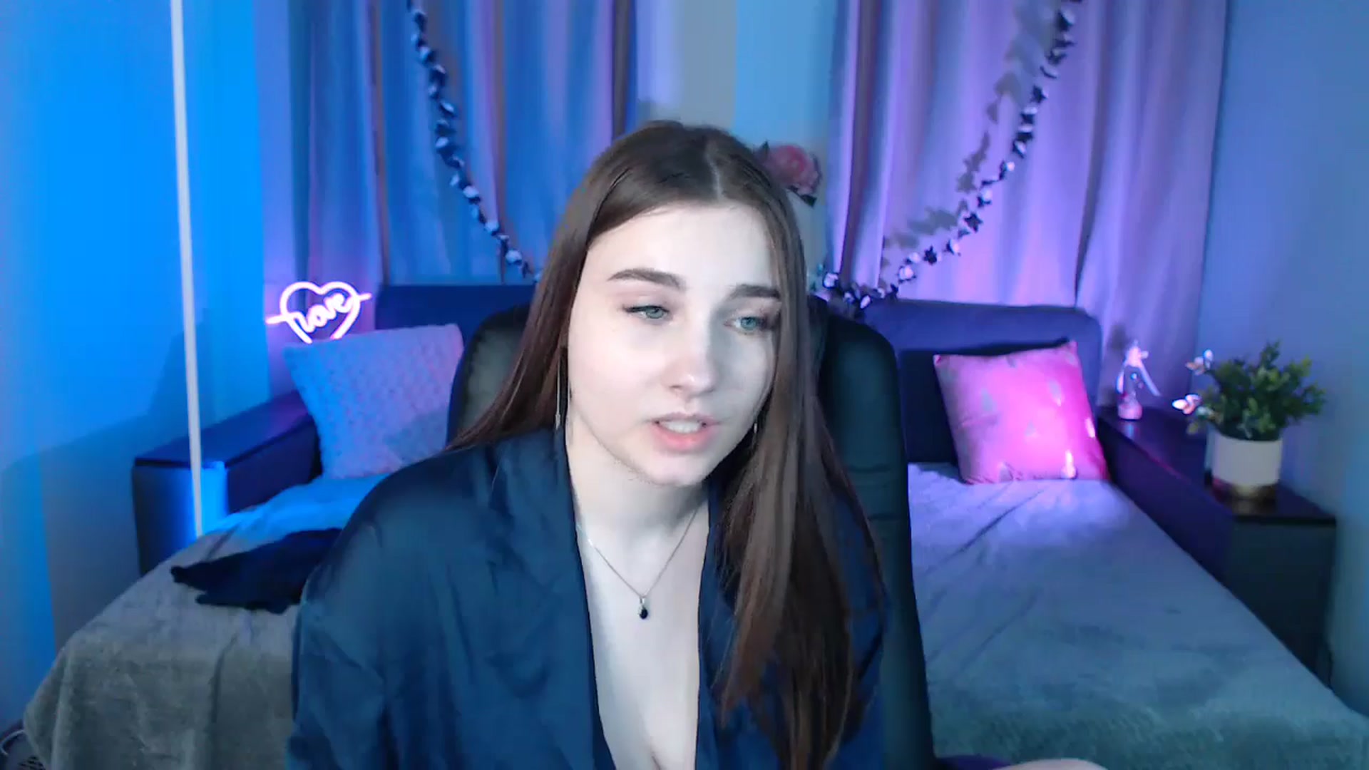 Gallery image thumbnail from LaneyGrey's myfreecams stream on, 12/17/2024, 13:45 image 7 of 20
