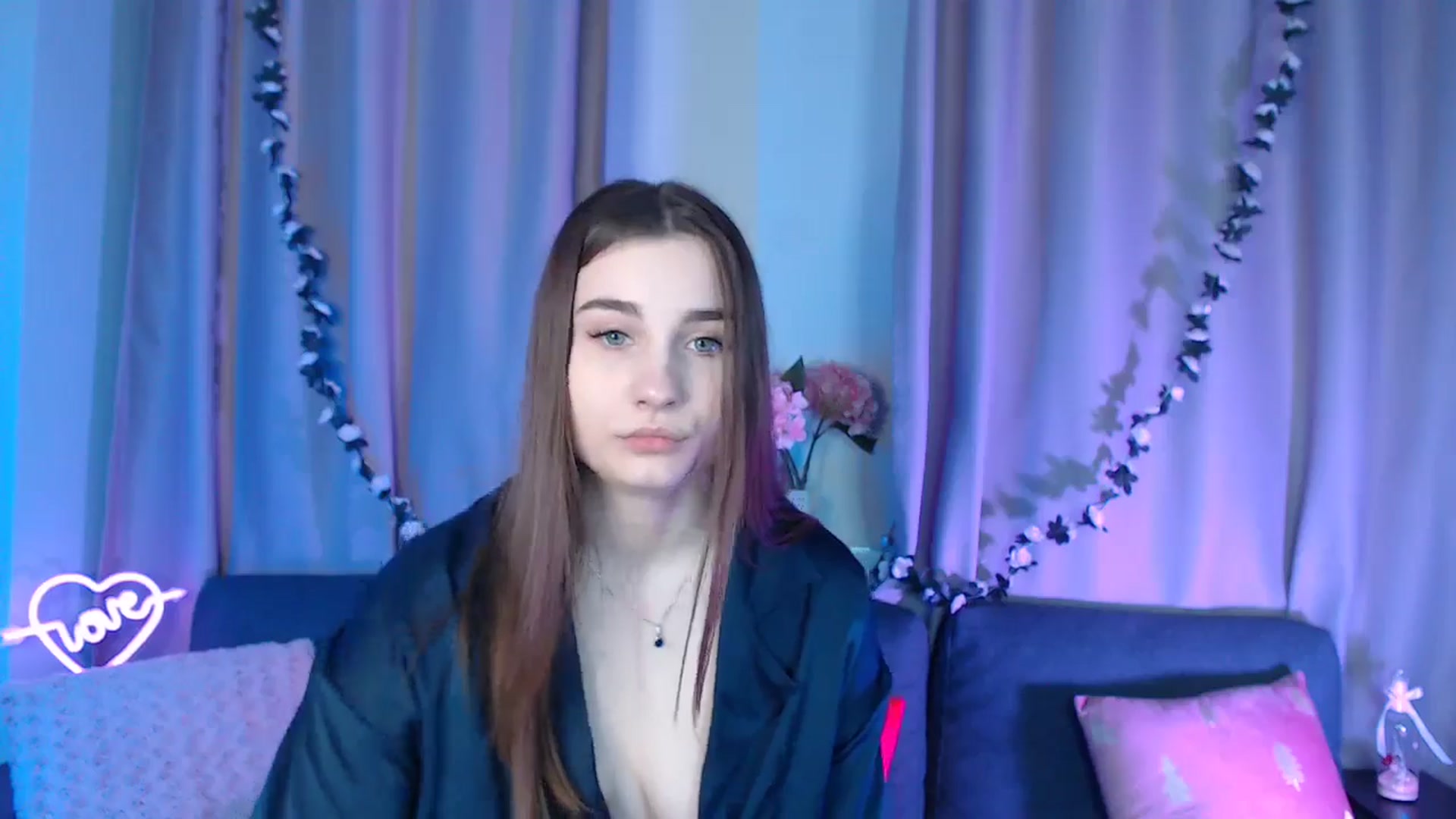 Gallery image thumbnail from LaneyGrey's myfreecams stream on, 12/17/2024, 13:45 image 11 of 20