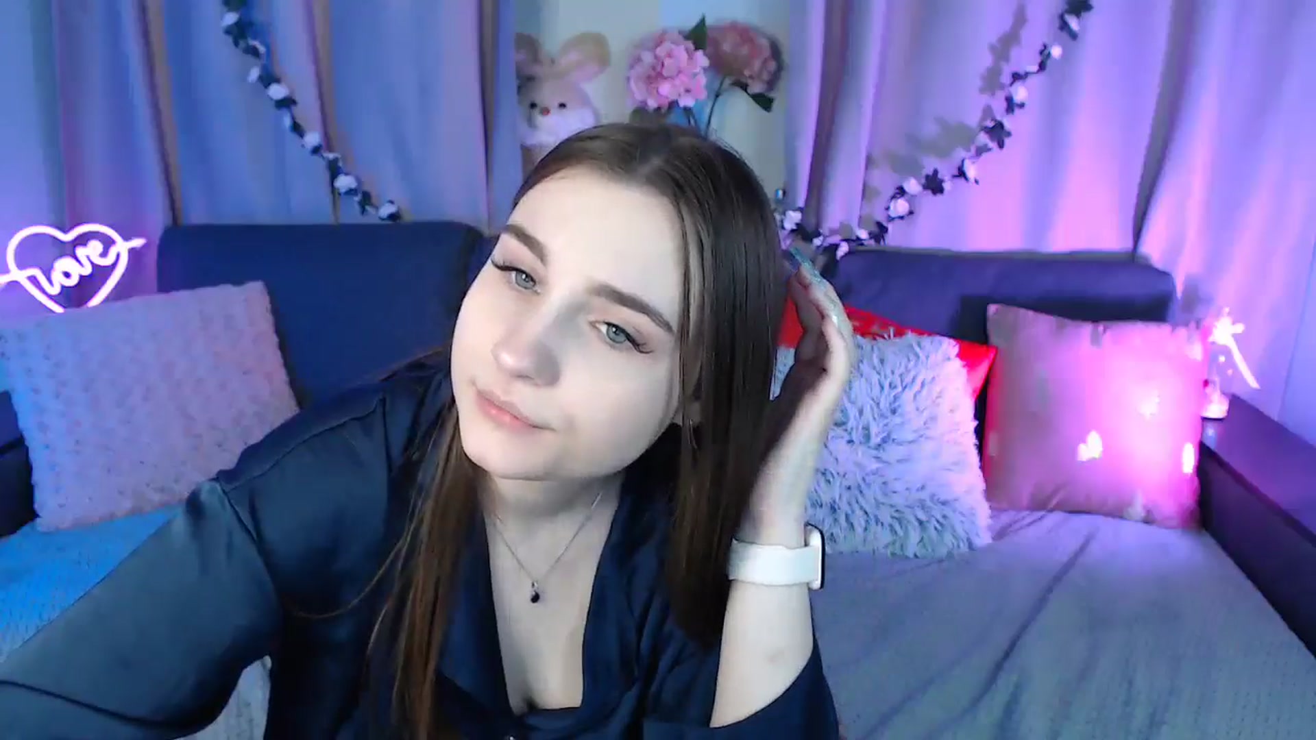 Gallery image thumbnail from LaneyGrey's myfreecams stream on, 12/17/2024, 14:46 image 4 of 20