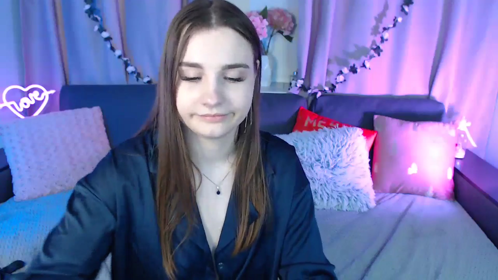 Gallery image thumbnail from LaneyGrey's myfreecams stream on, 12/17/2024, 14:46 image 18 of 20