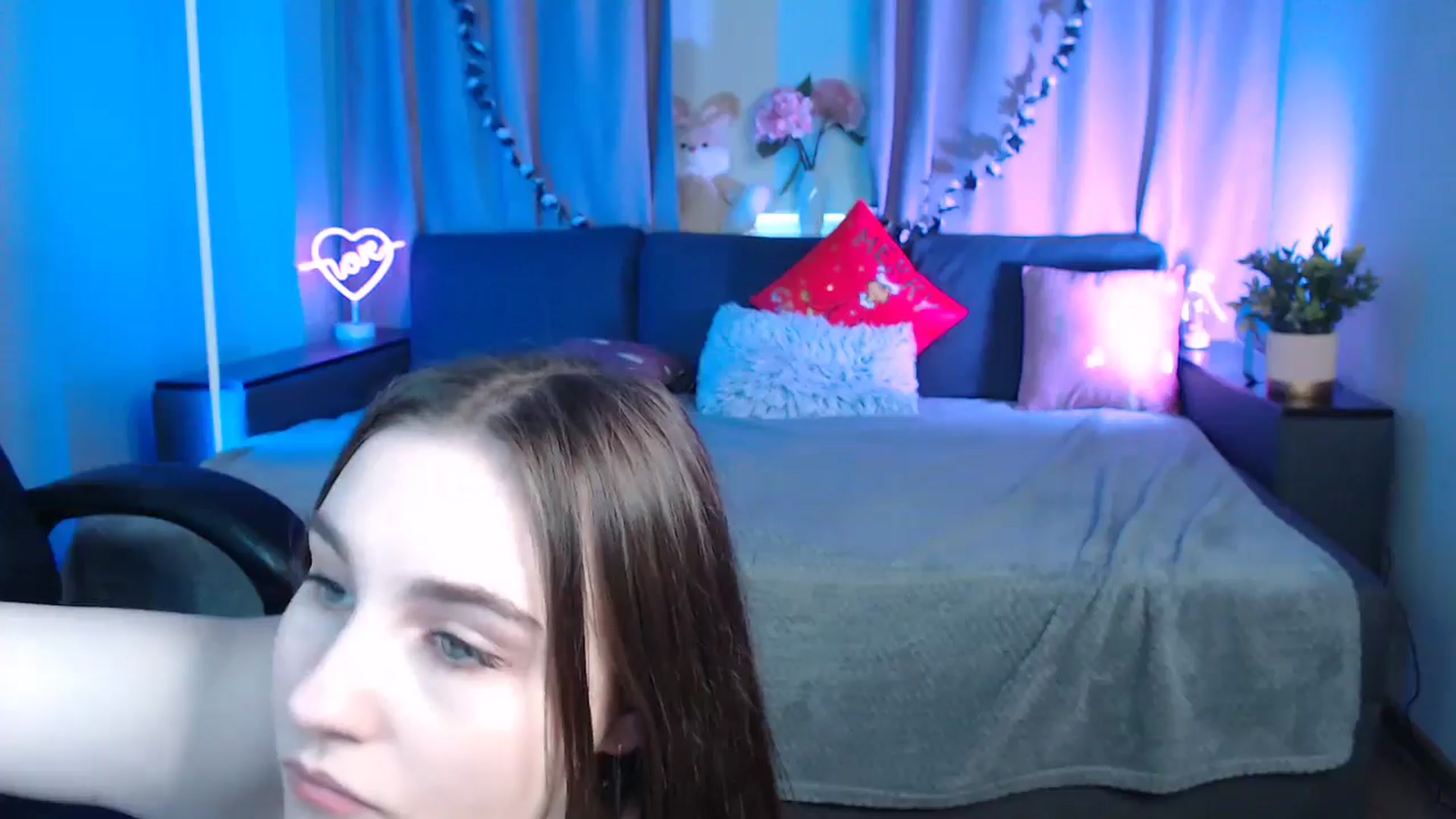 Gallery image thumbnail from LaneyGrey's myfreecams stream on, 12/18/2024, 11:07 image 13 of 20