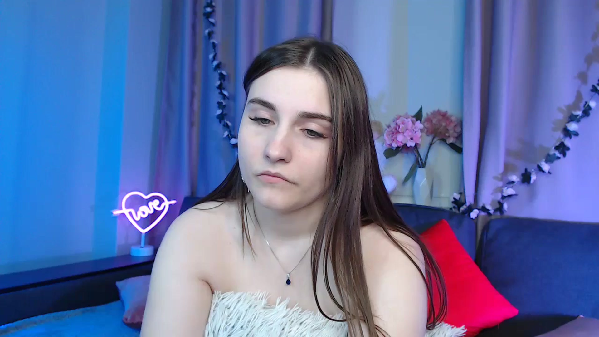 Gallery image thumbnail from LaneyGrey's myfreecams stream on, 12/18/2024, 14:55 image 18 of 20
